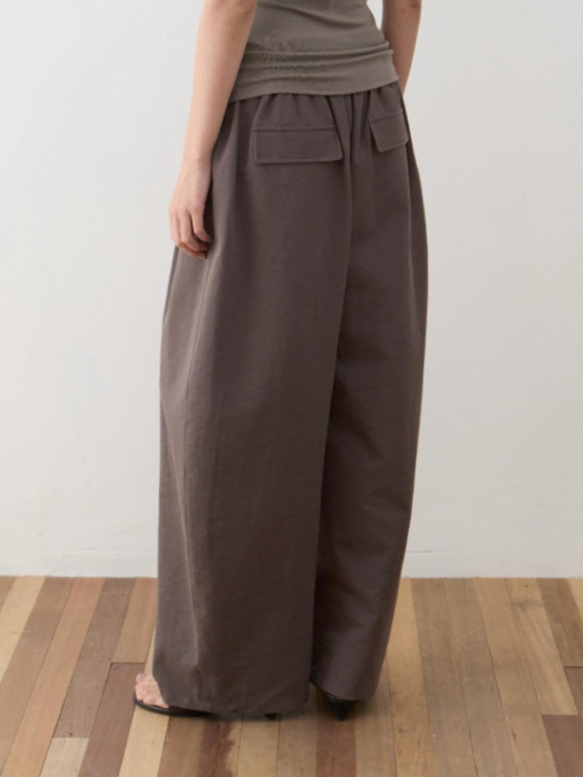 Dorydory Olive Double Pleat Drapey Curved Tie Women&