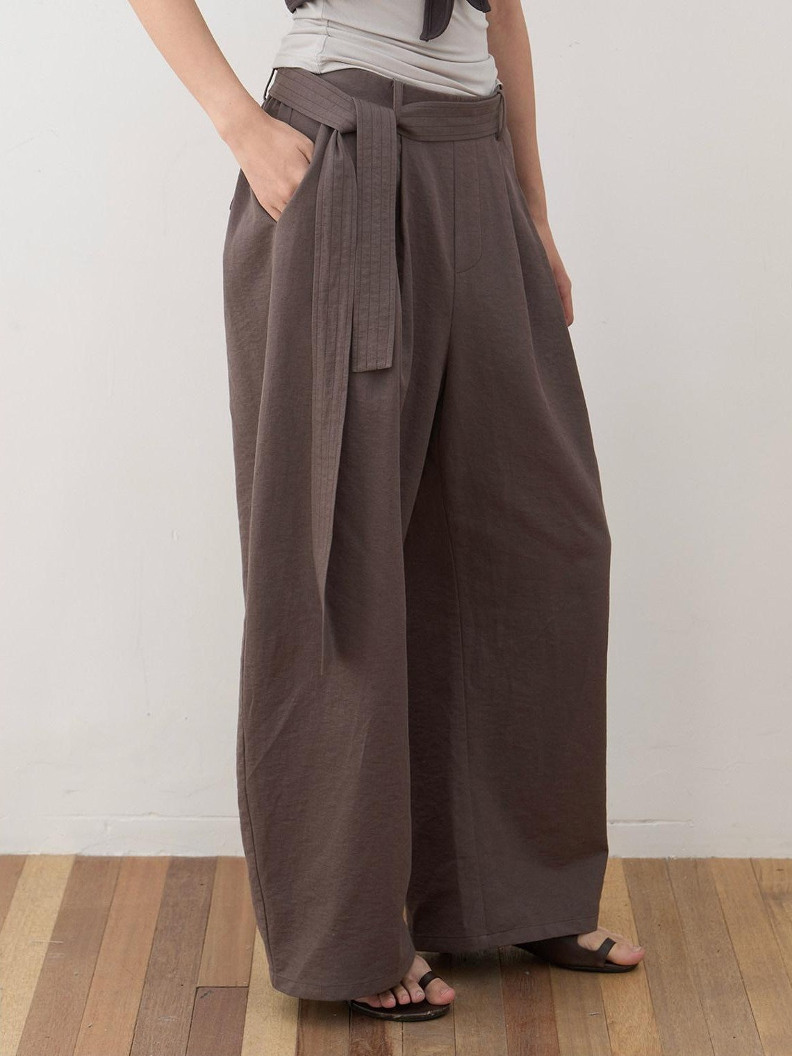 Dorydory Olive Double Pleat Drapey Curved Tie Women&