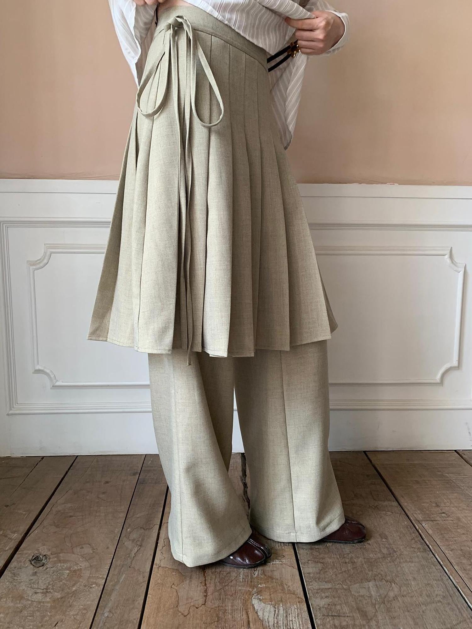 Dorydory Pleated Palazzo Pants With Flowy Straight Leg Design