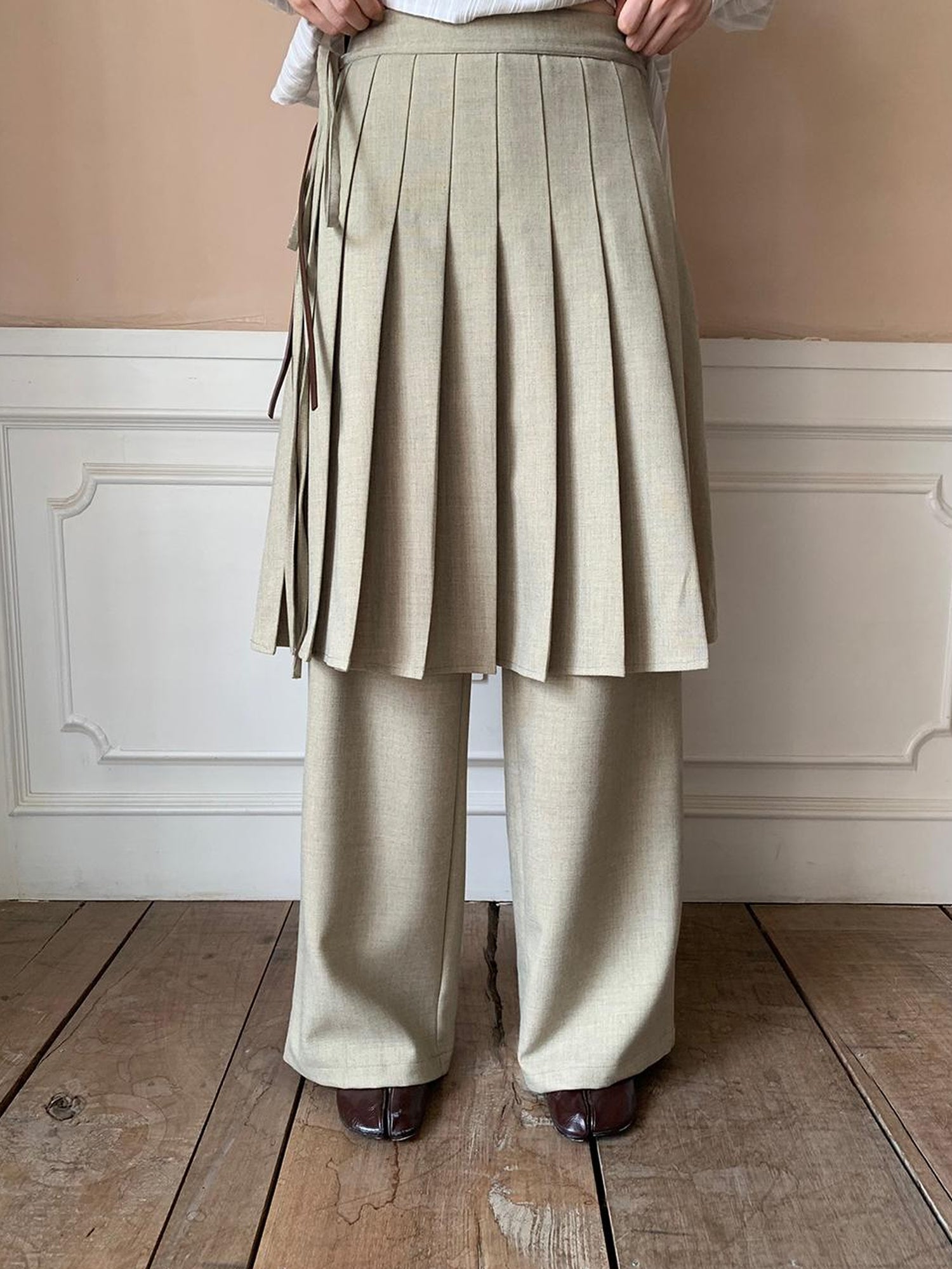 Dorydory Pleated Palazzo Pants With Flowy Straight Leg Design