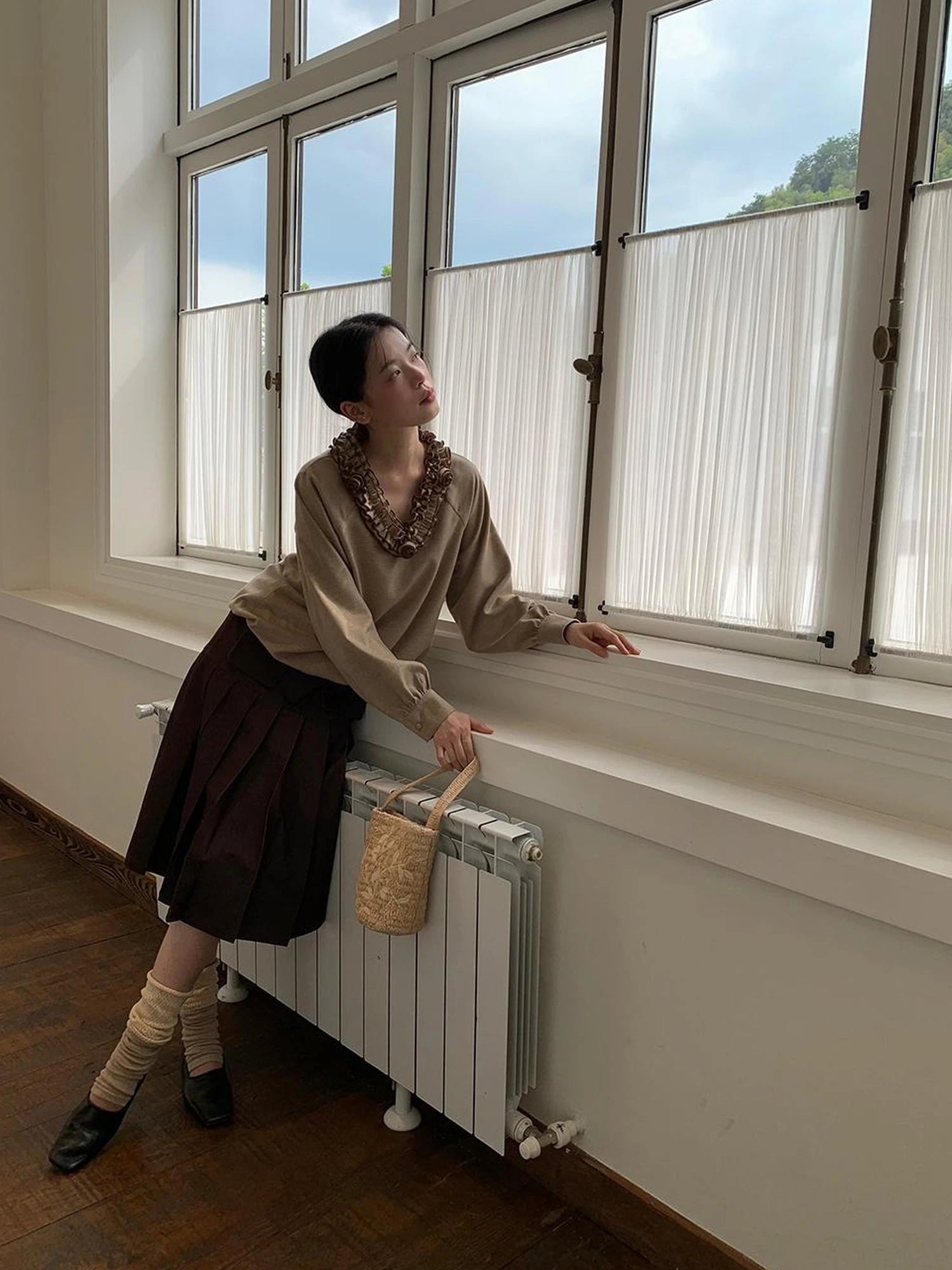 Pleated Side Pocket Midi Skirt