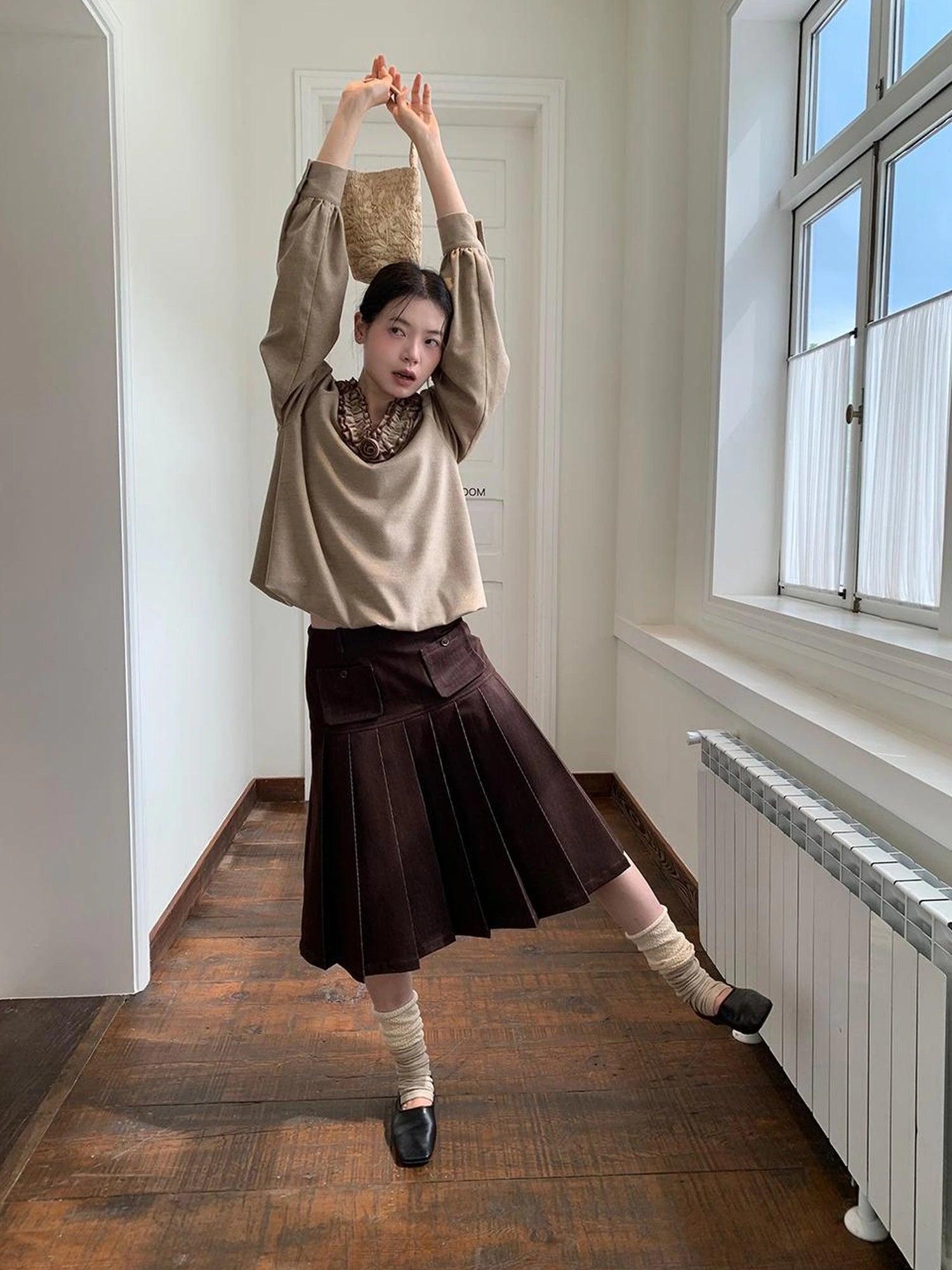 Pleated Side Pocket Midi Skirt