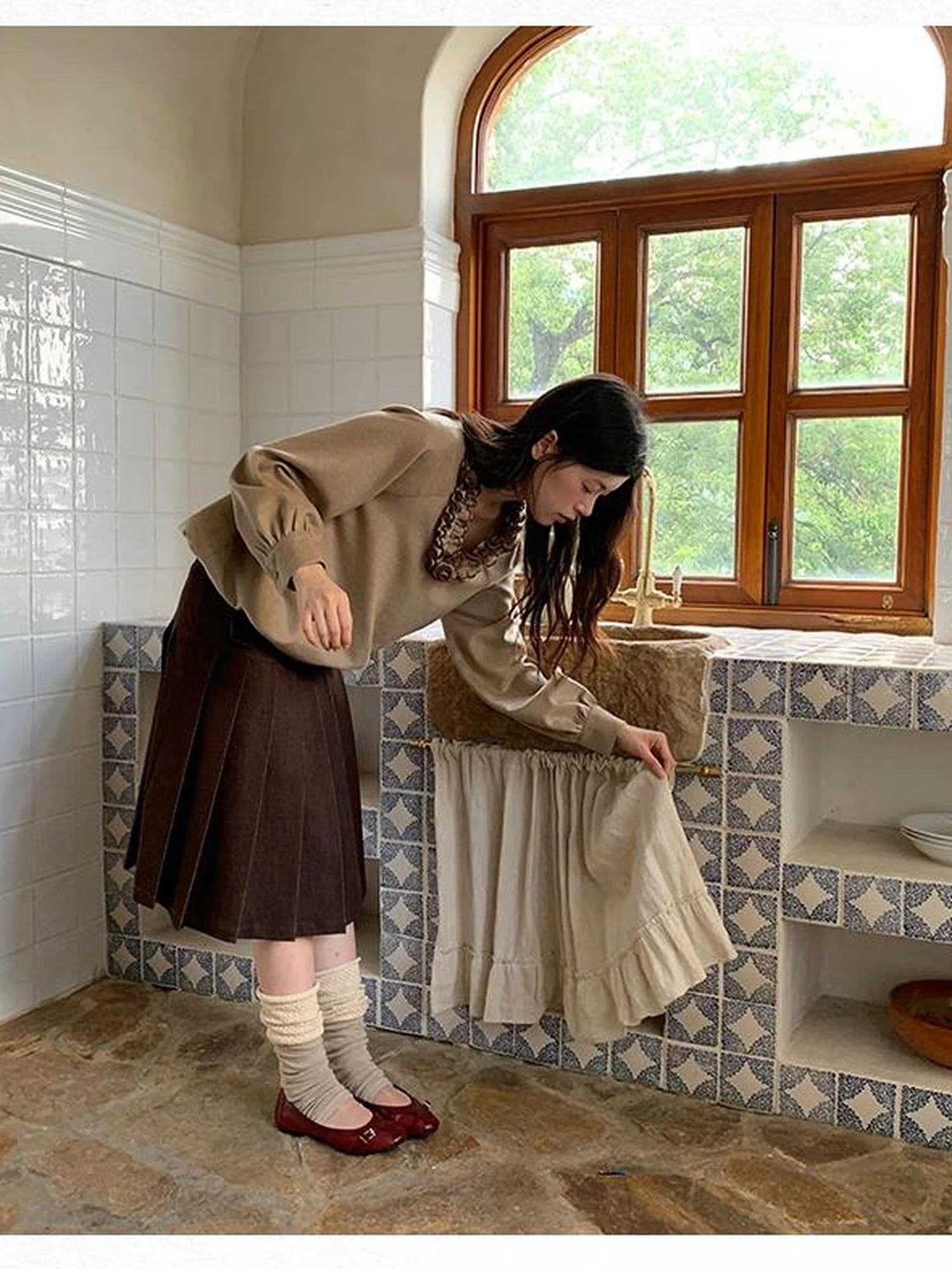 Pleated Side Pocket Midi Skirt