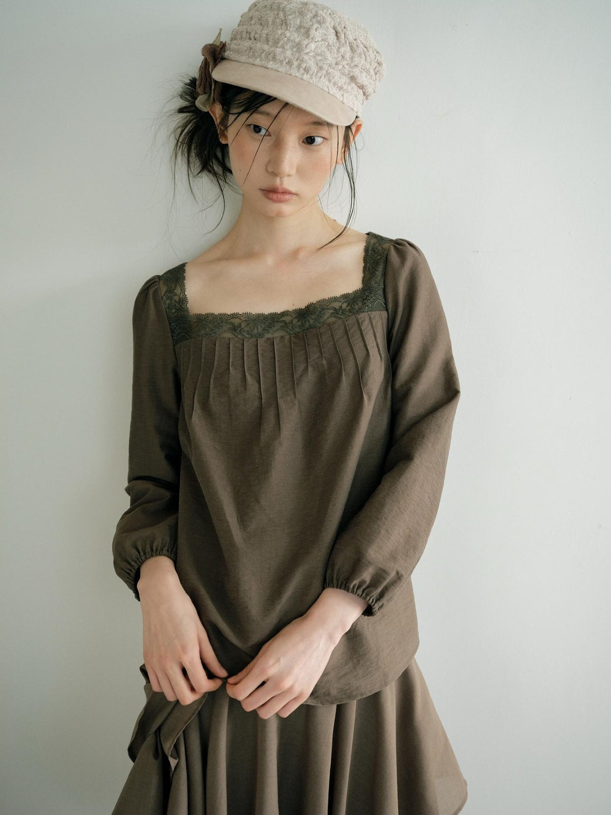 Dorydory Retro Square Neck Lace Trim Long Sleeve Loose Fit Women&