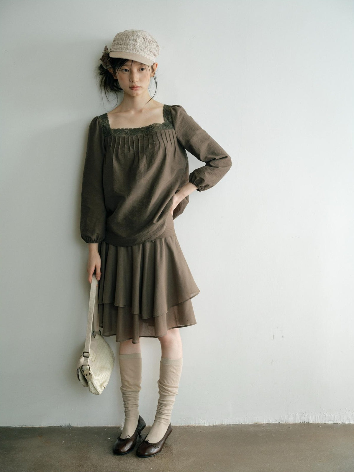 Dorydory Retro Square Neck Lace Trim Long Sleeve Loose Fit Women&