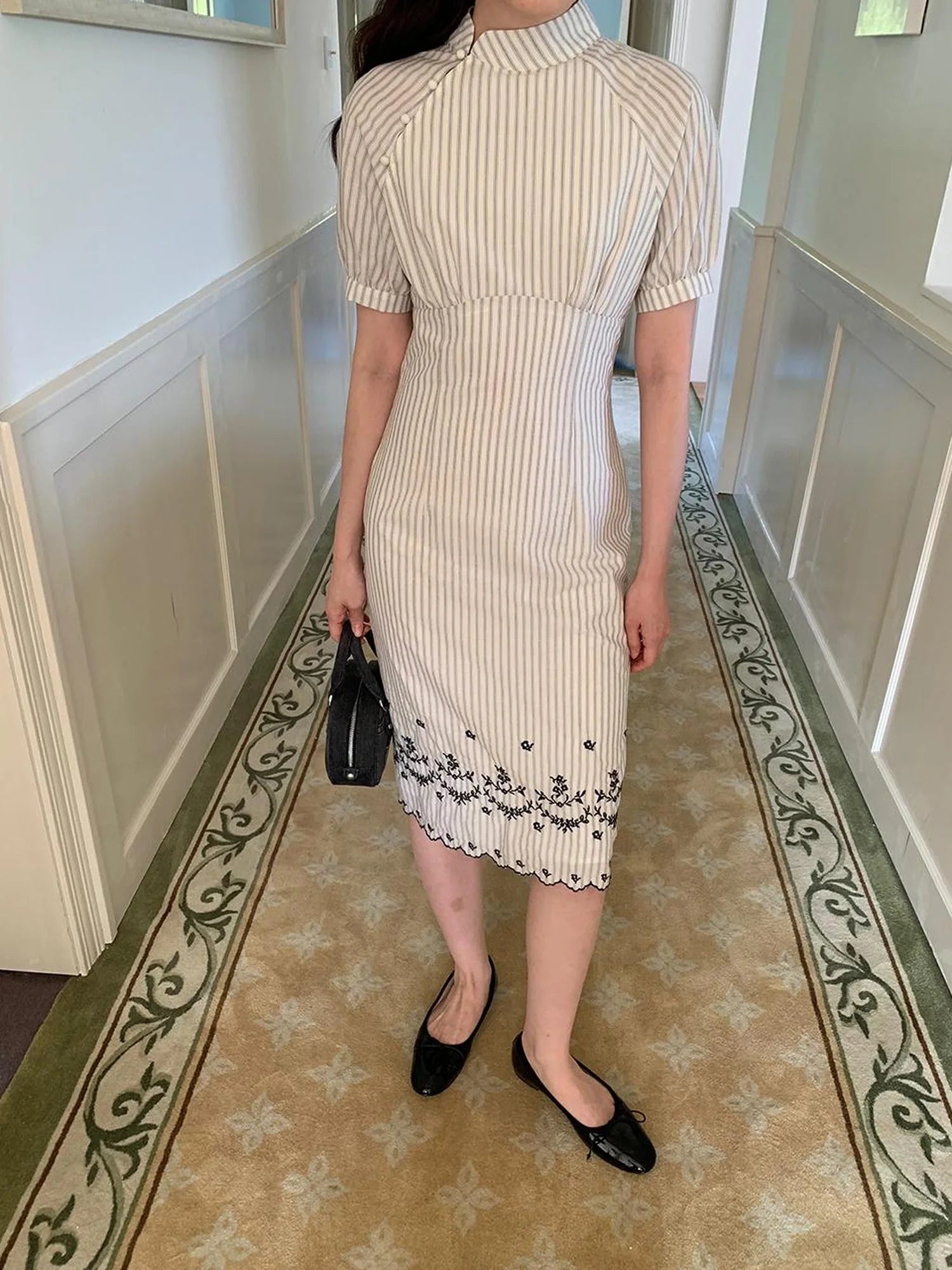 Retro Stripe Embroidered Cotton Qipao Dress V-Neck Long-Sleeve