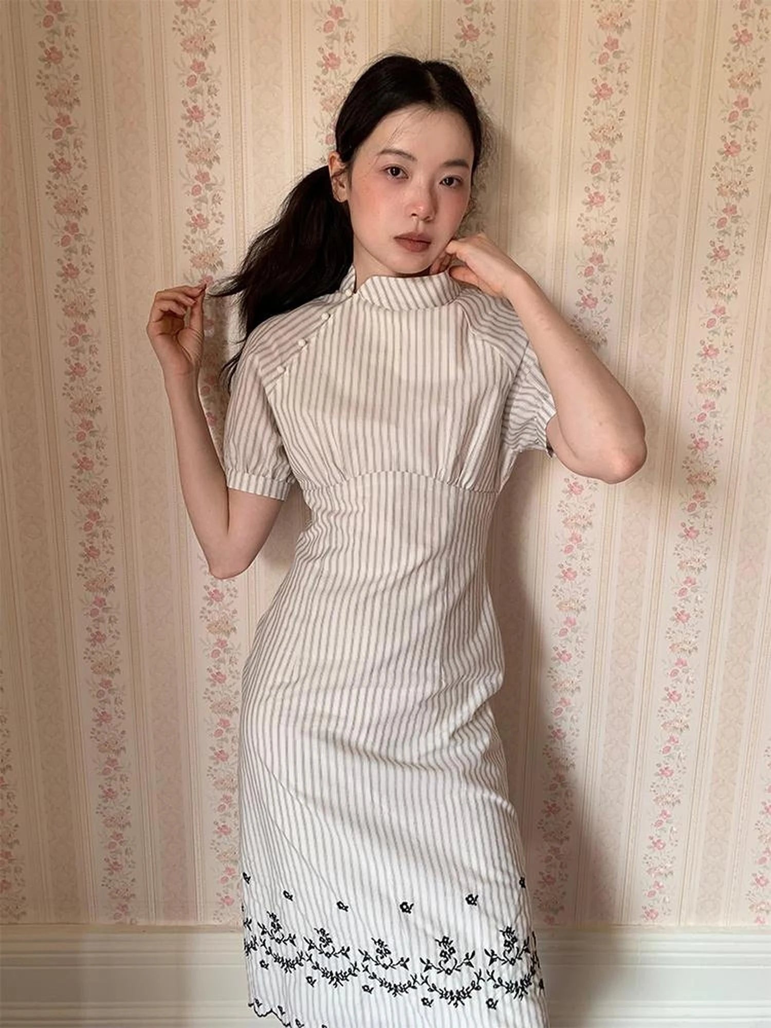 Retro Stripe Embroidered Cotton Qipao Dress V-Neck Long-Sleeve