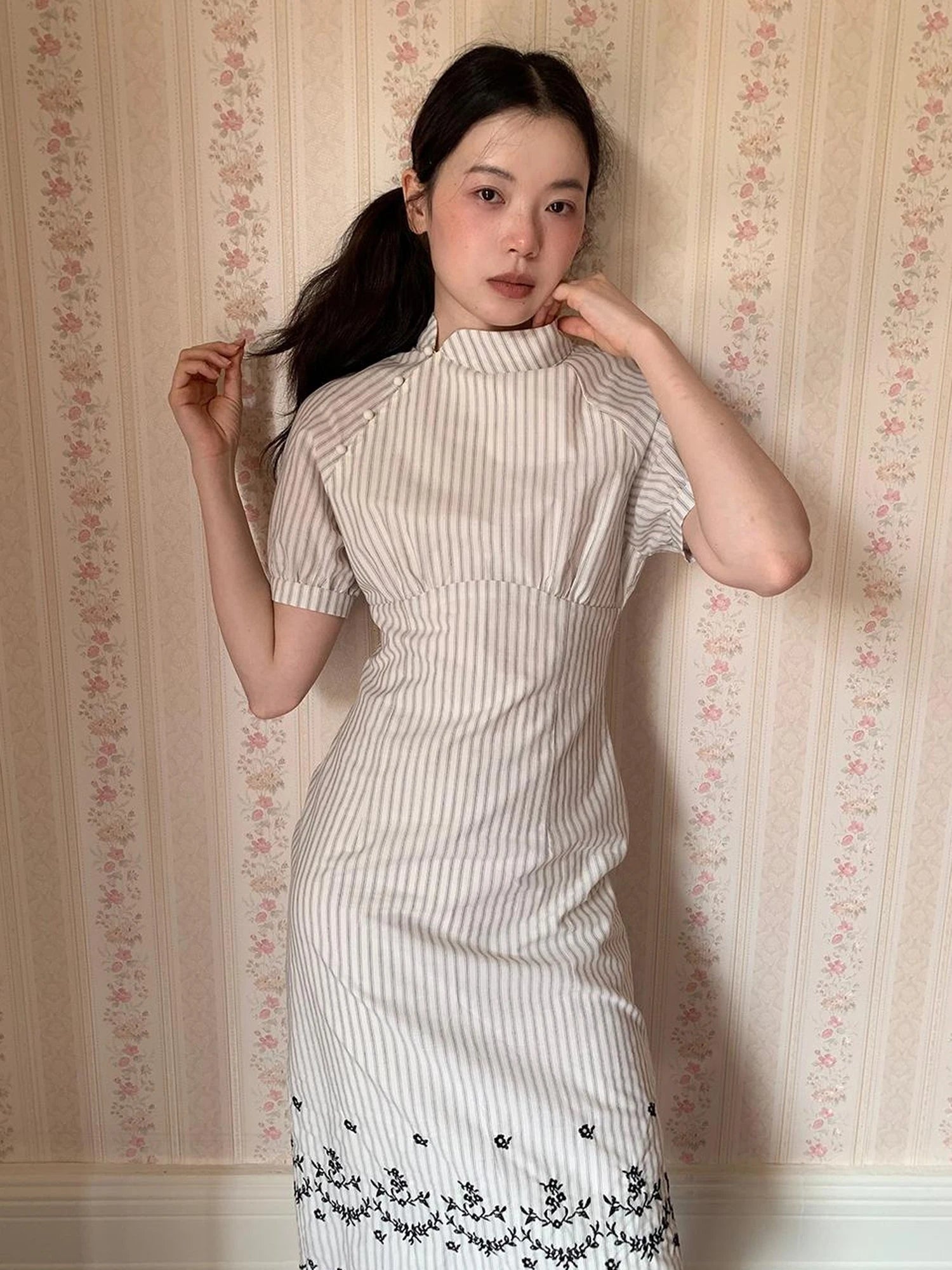 Retro Stripe Embroidered Cotton Qipao Dress V-Neck Long-Sleeve
