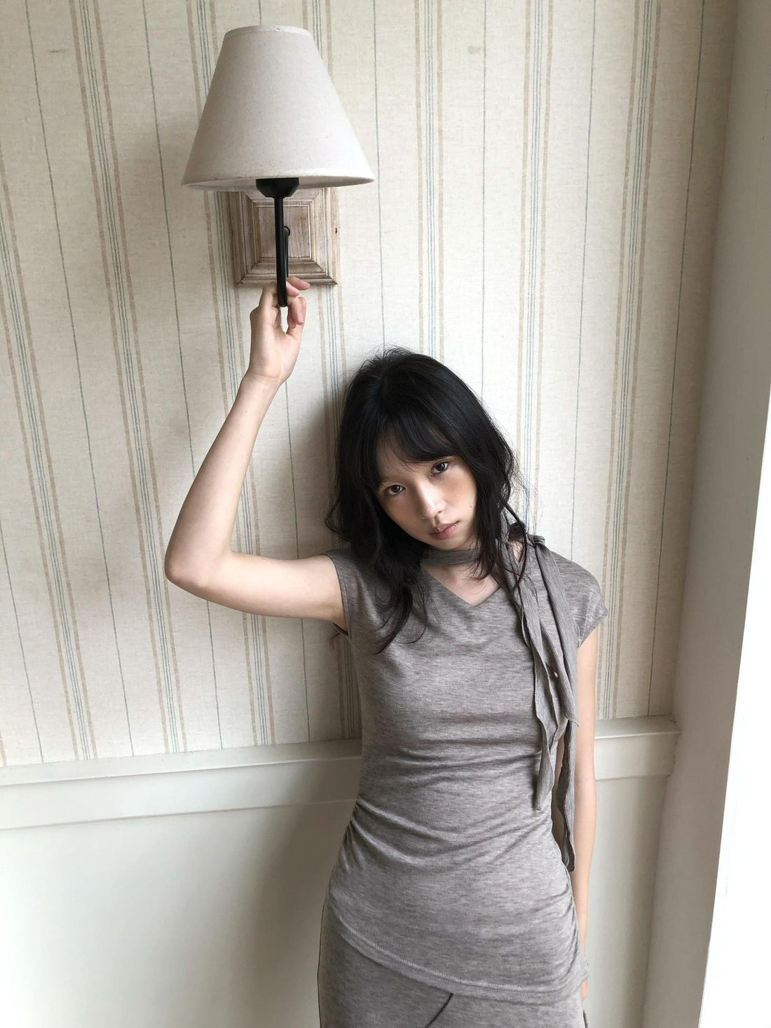 Dorydory Taupe V-neck Tie Knit Slim Women&