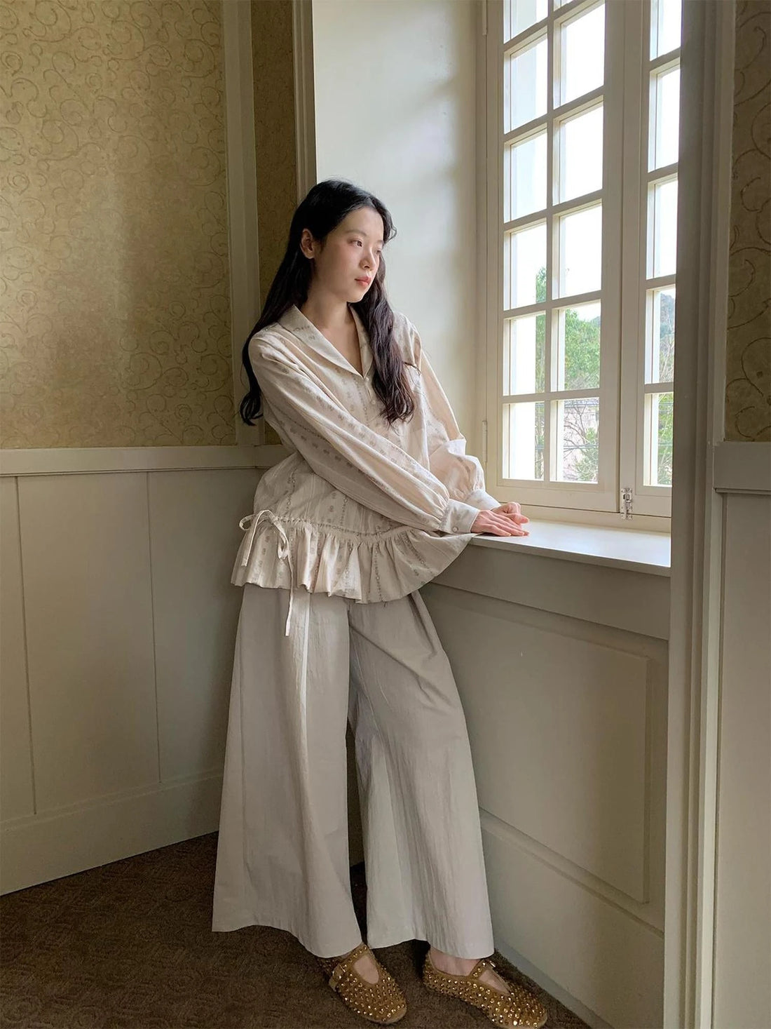 V-Neck Floral Jacquard Bow Blouse