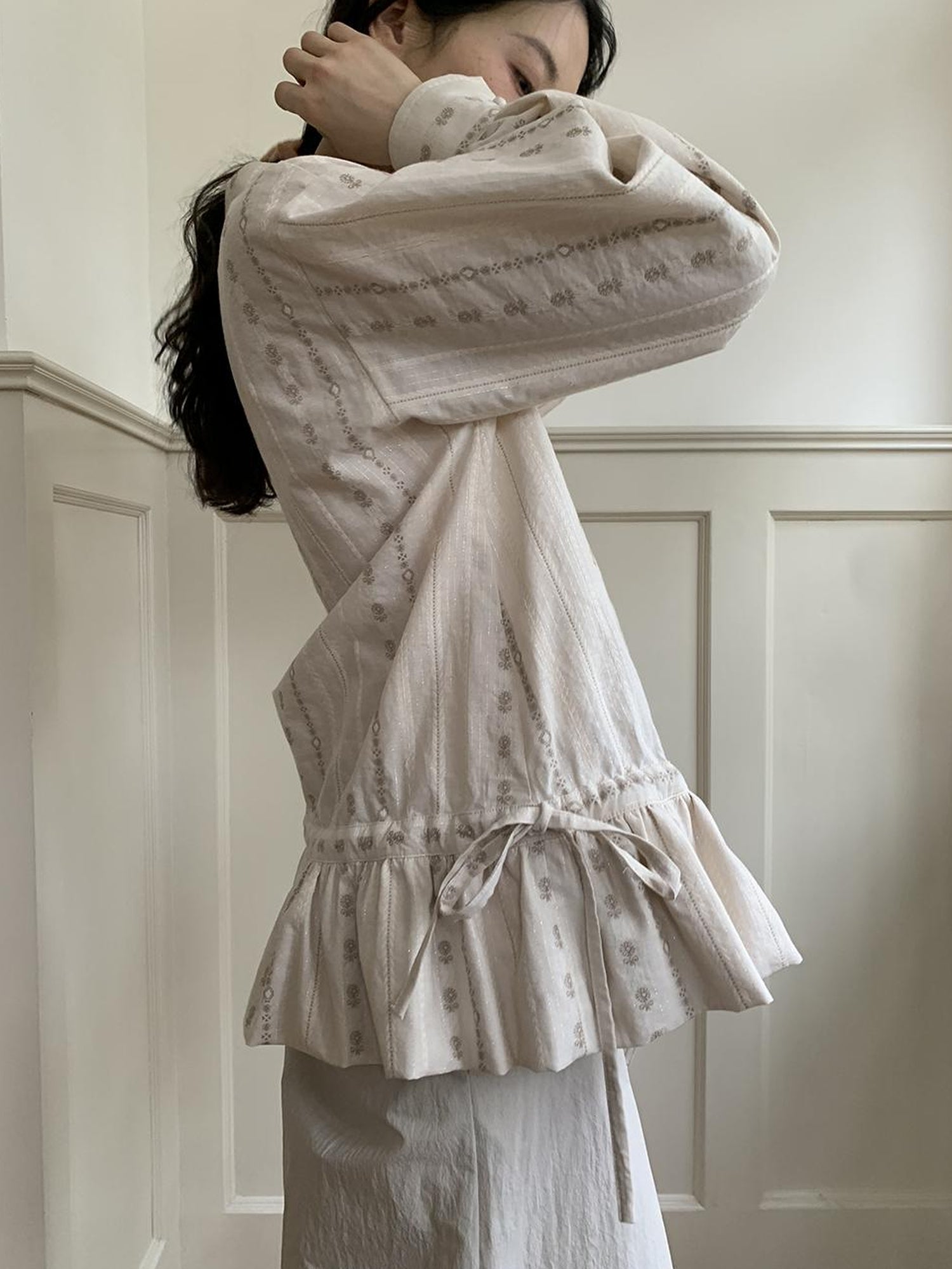 Dorydory V-Neck Floral Jacquard Bow Blouse