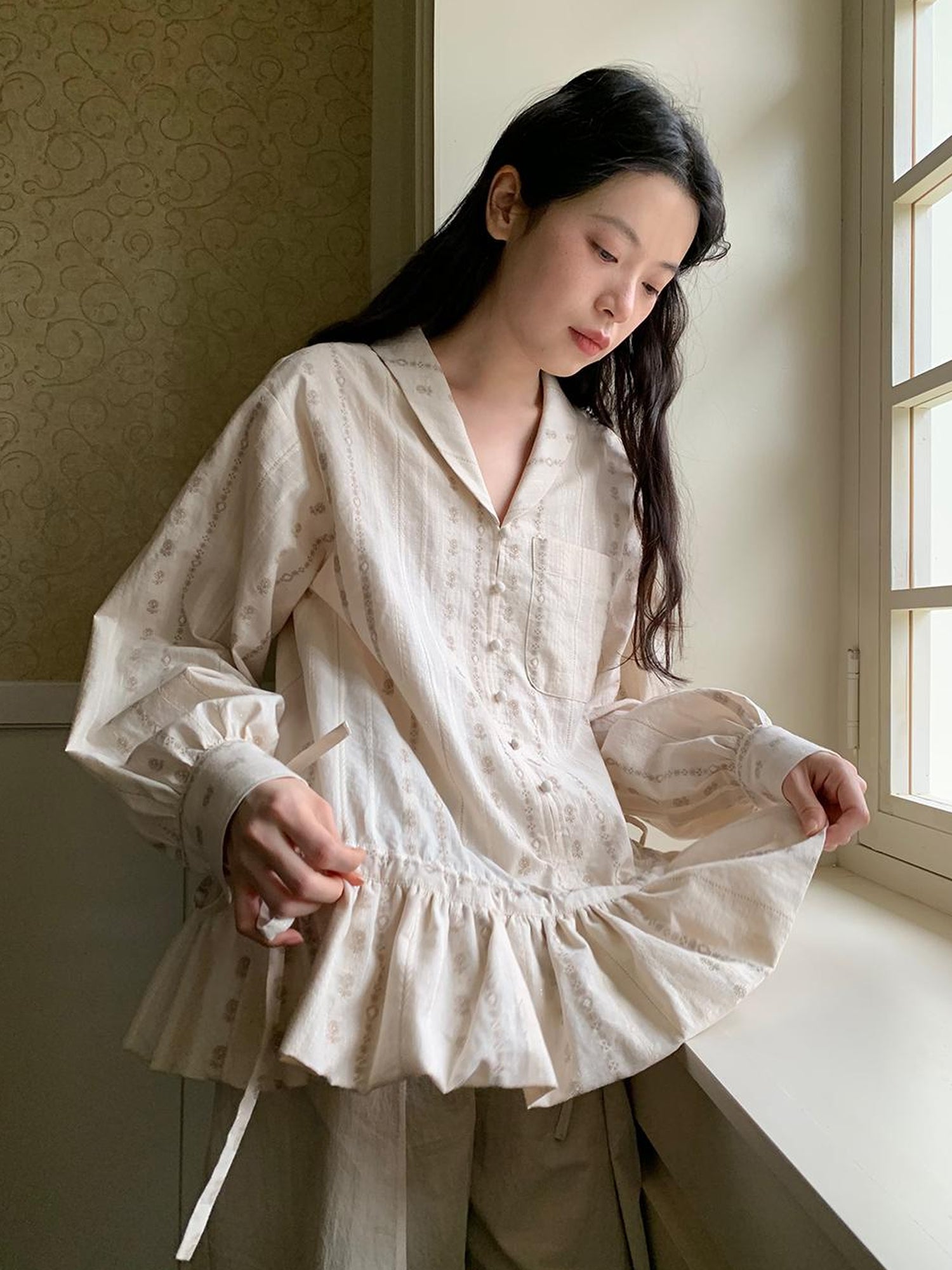Dorydory V-Neck Floral Jacquard Bow Blouse