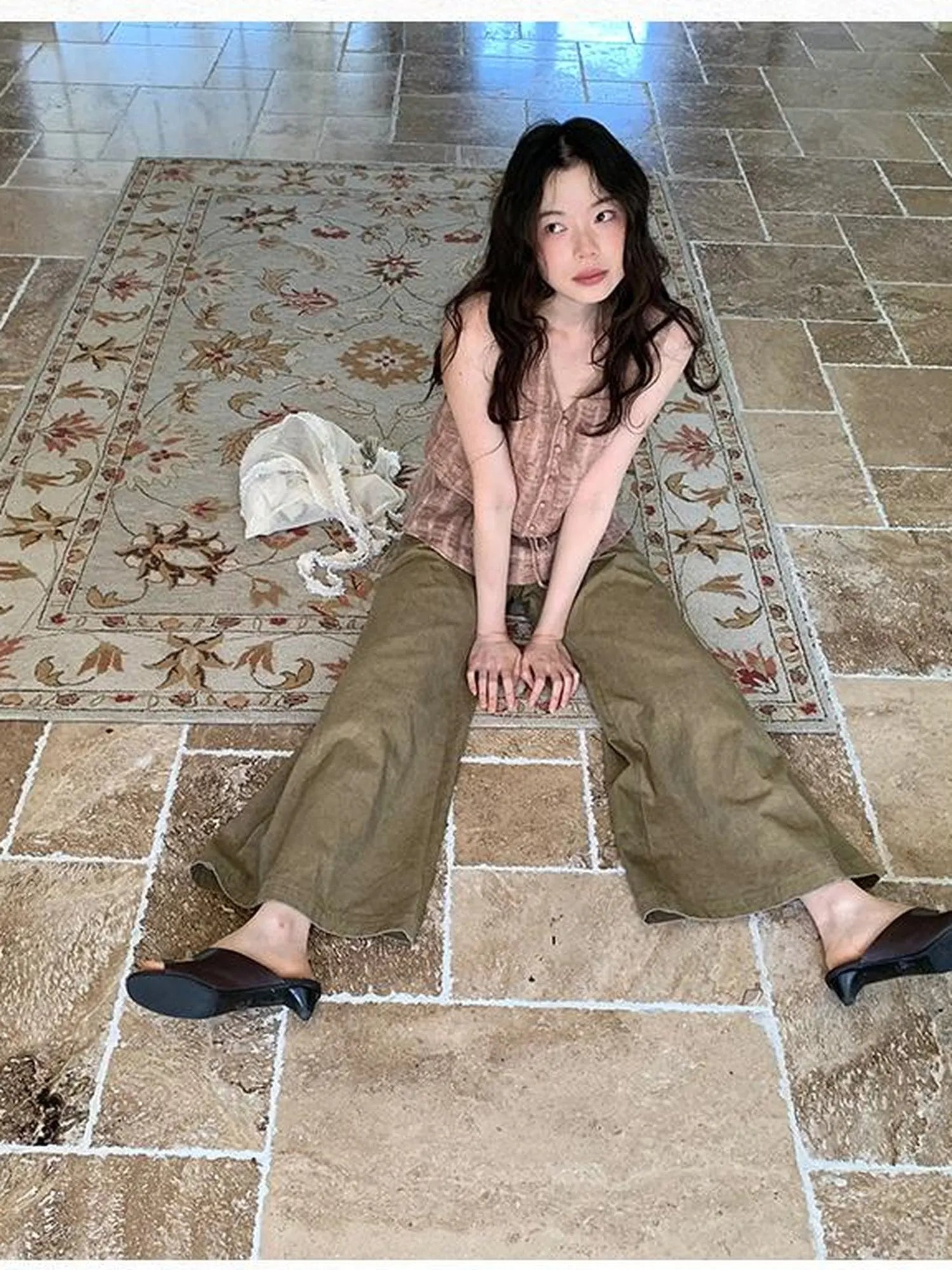 V-neck Checkered Faded Vest With Drawstring Hem