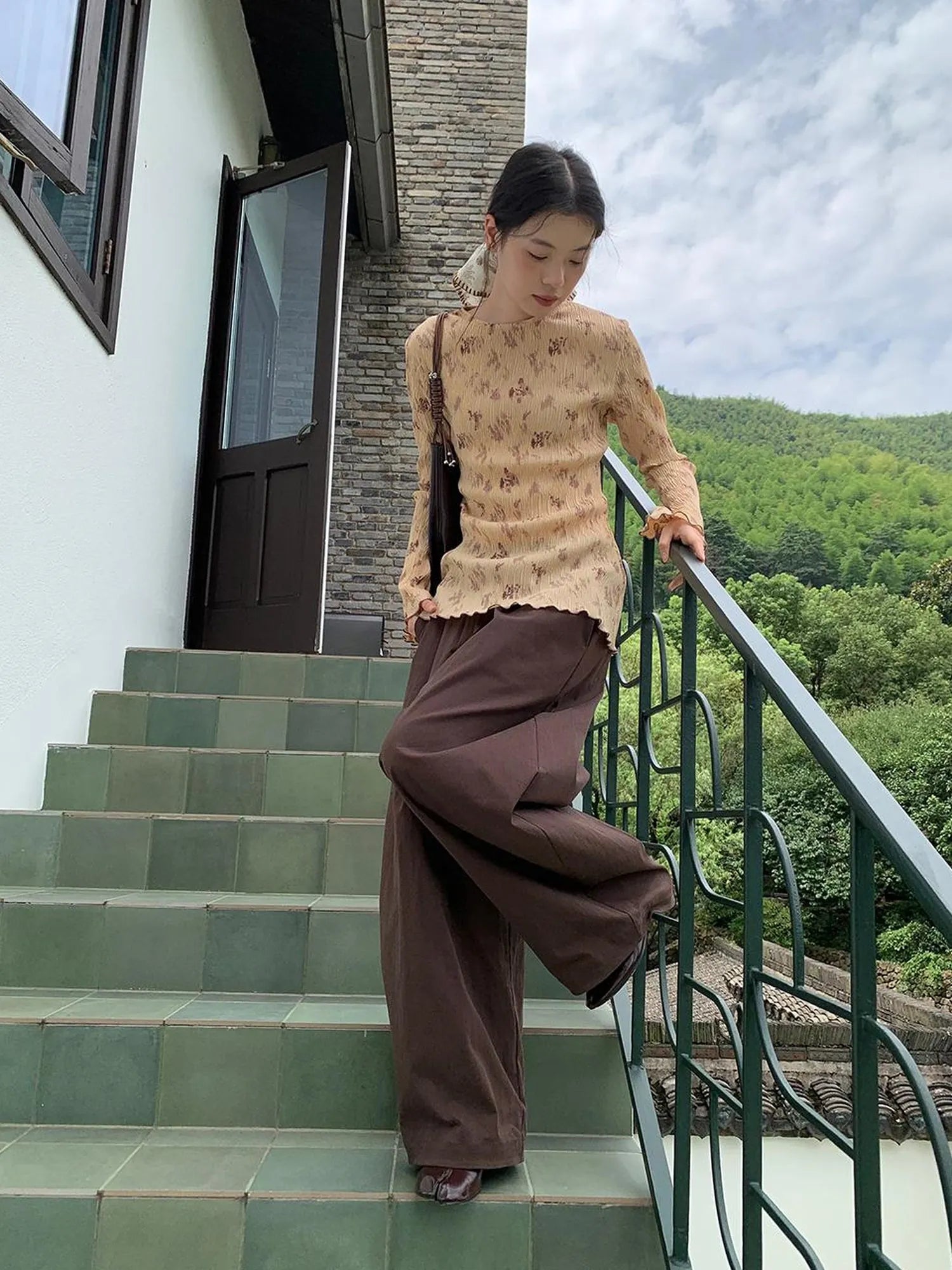 Vintage Floral Print Textured Blouse