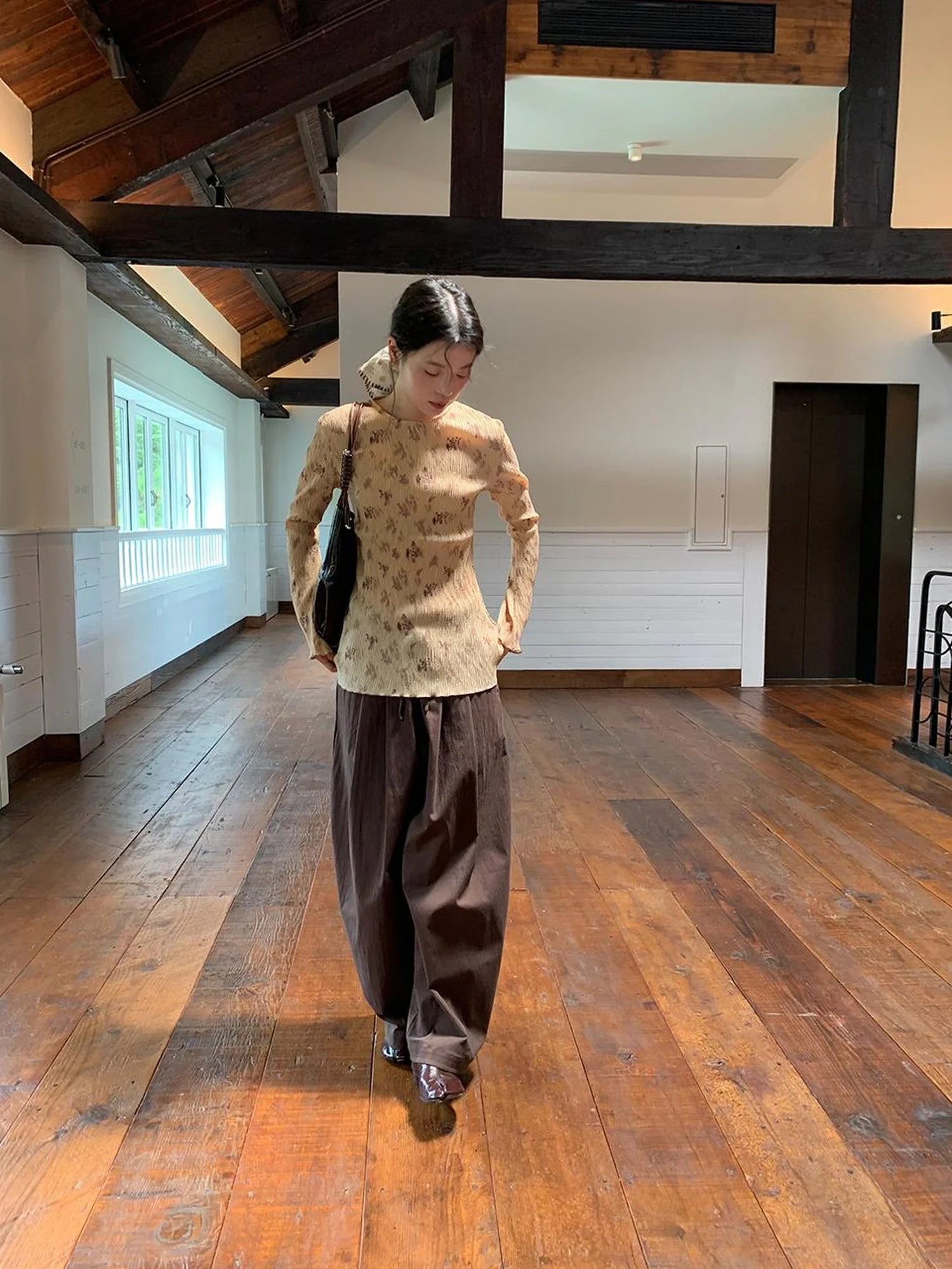 Vintage Floral Print Textured Blouse