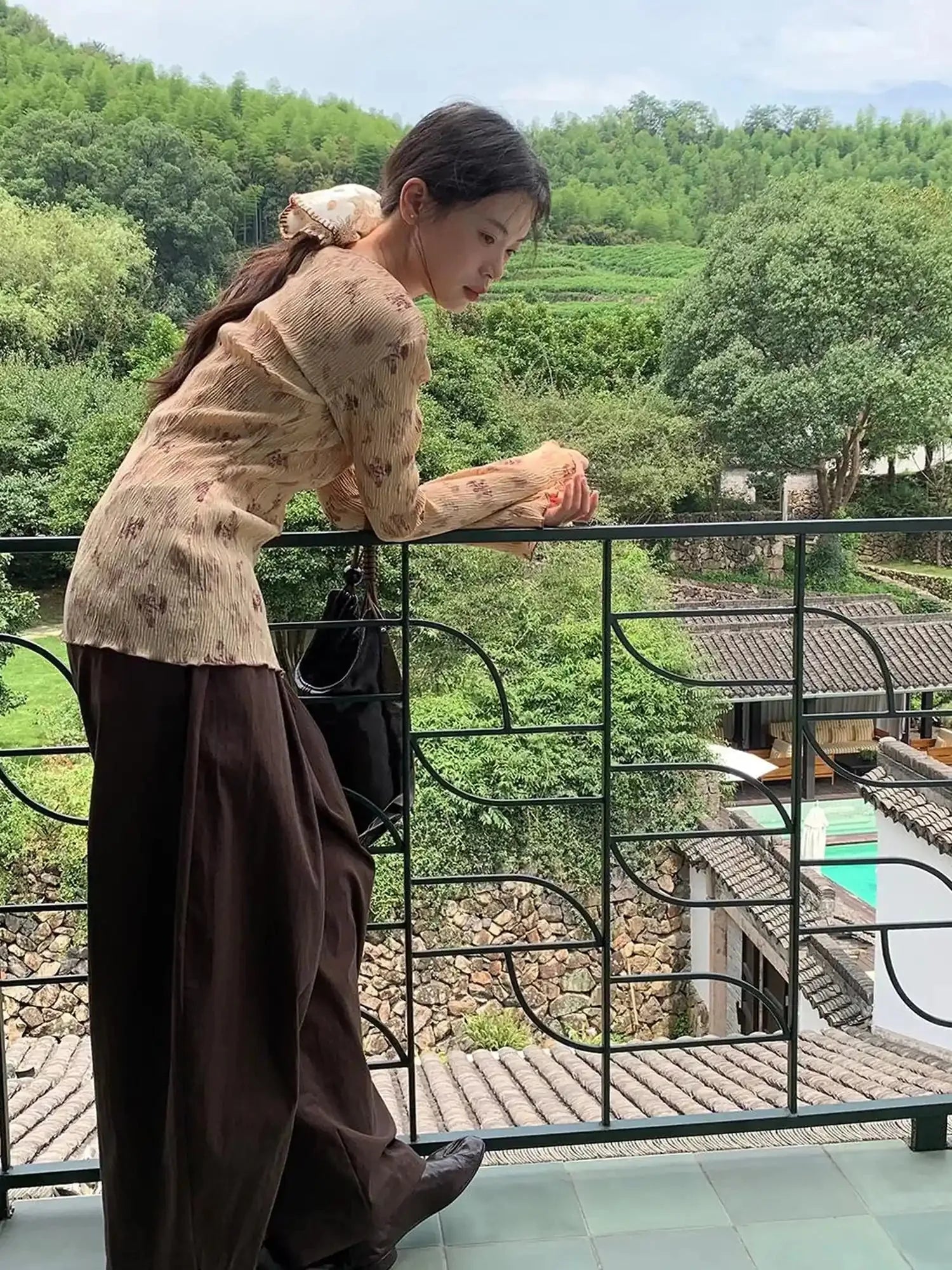 Vintage Floral Print Textured Blouse