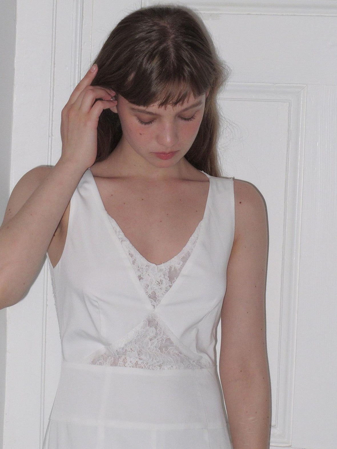 Dorydory White Lace V-neck Slim Sleeveless Women&