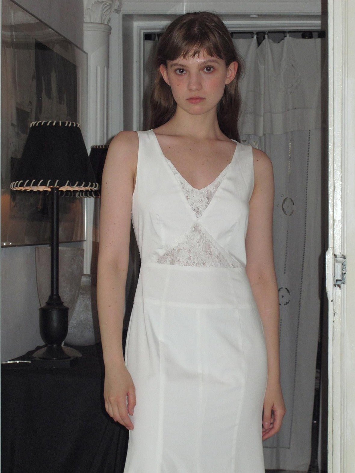 Dorydory White Lace V-neck Slim Sleeveless Women&