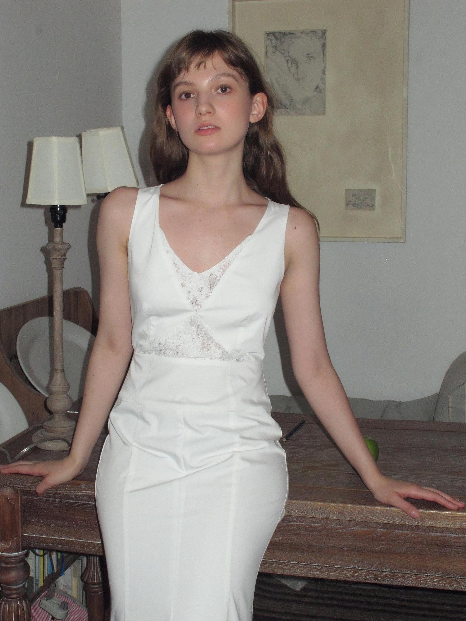 Dorydory White Lace V-neck Slim Sleeveless Women&