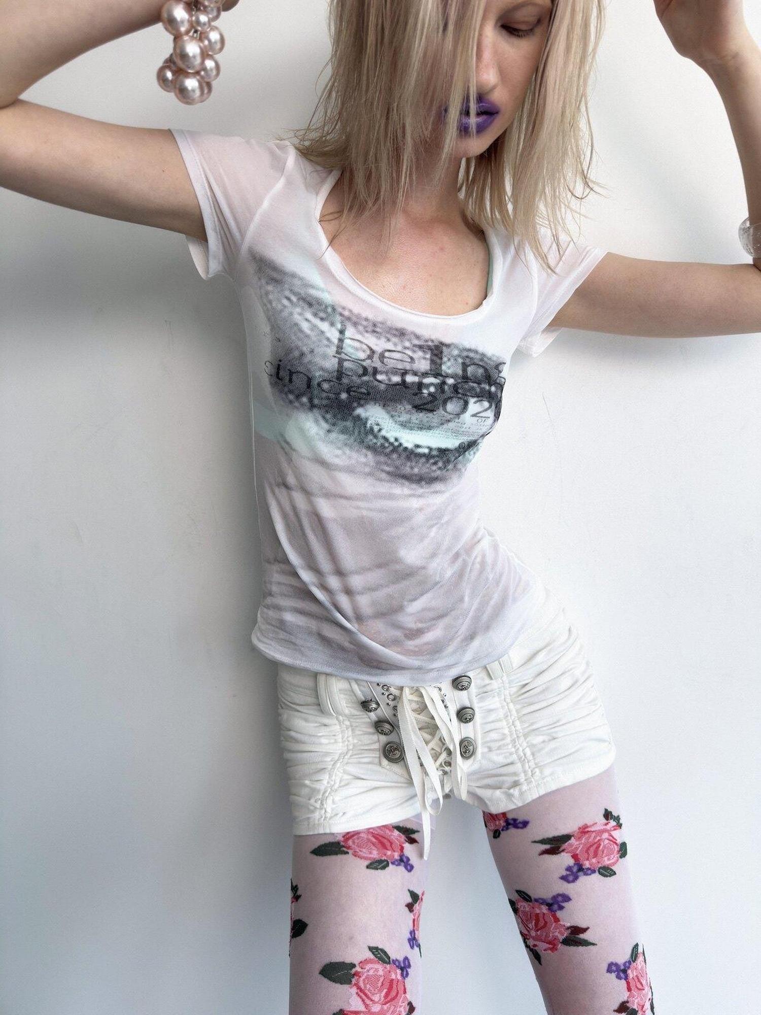 DoublePunch Illusion Print Low Round Neck Women&