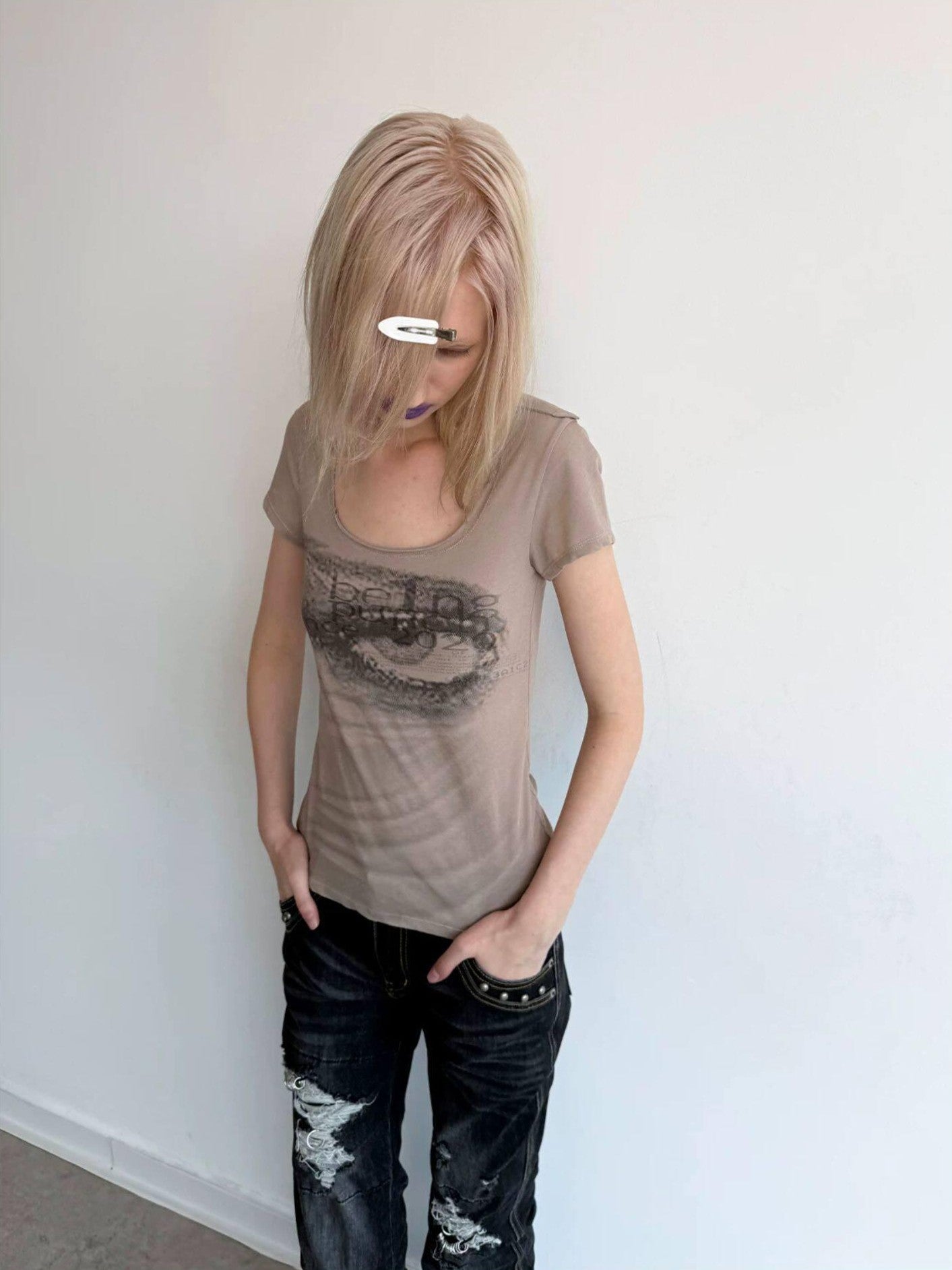 DoublePunch Illusion Print Low Round Neck Women&