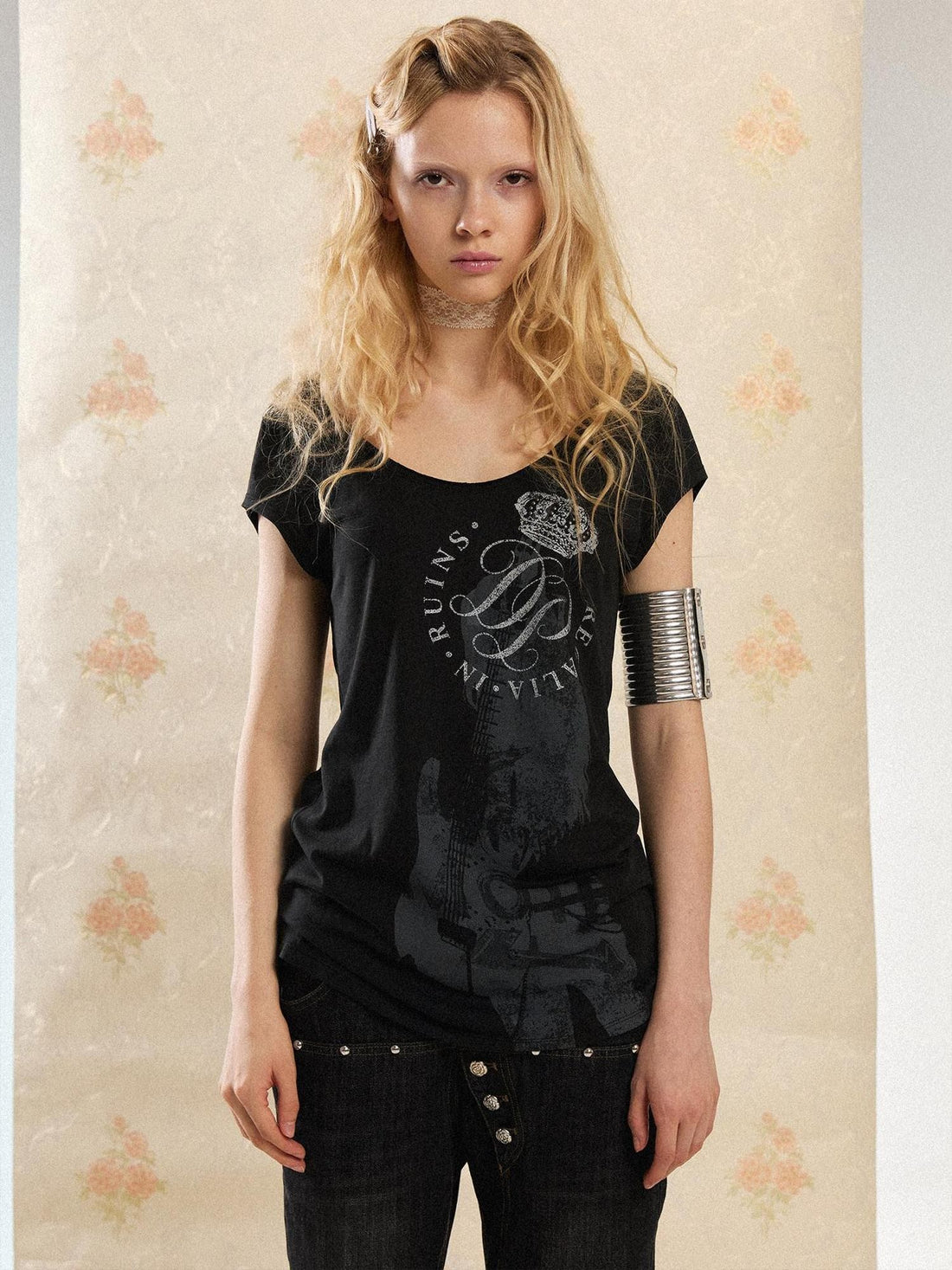 DoublePunch Vintage Guitar Print Slim Crew Neck Women&