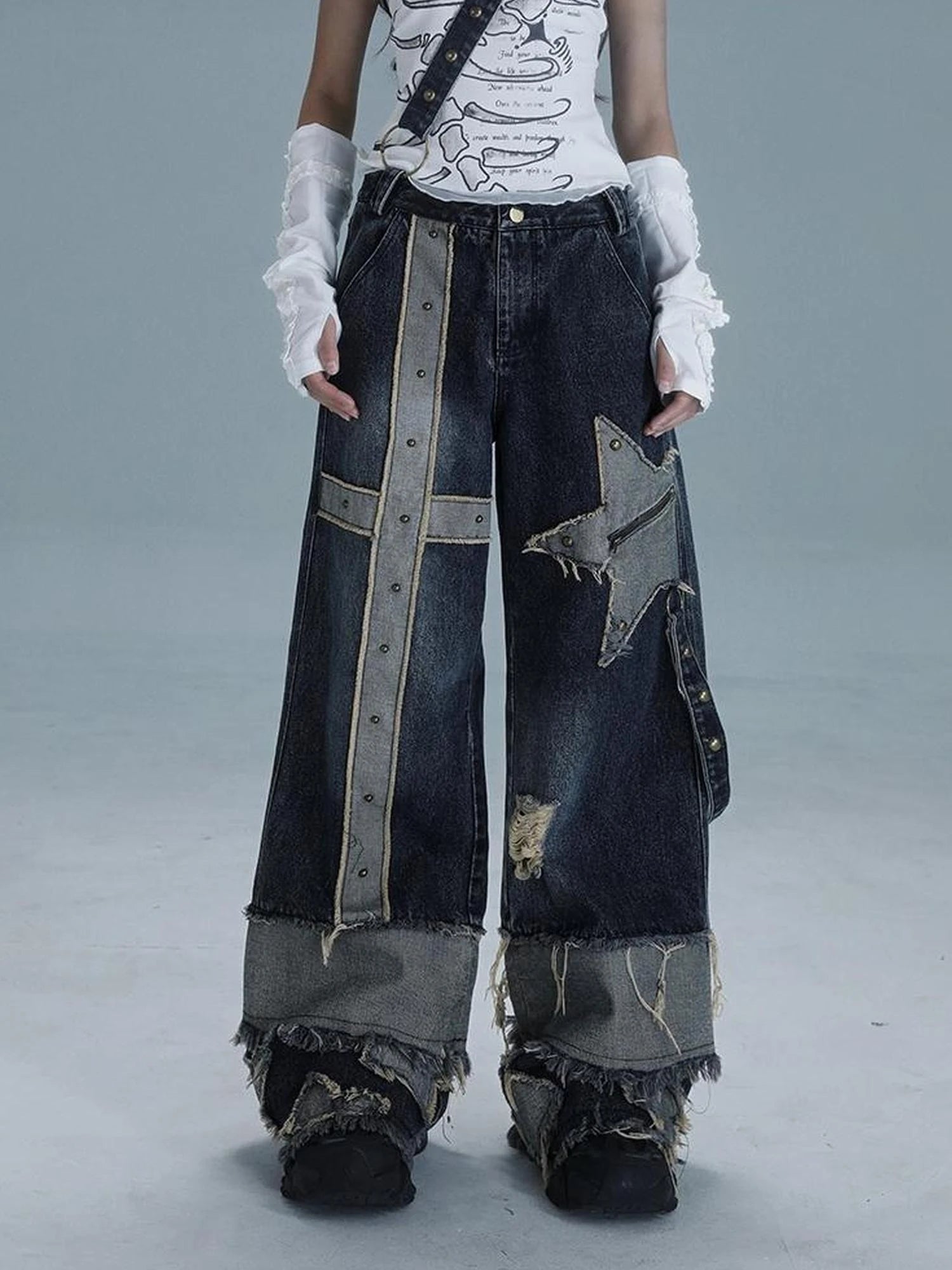 Echo Headphone Denim Low Rise Wide Leg Washed Jeans With Studs