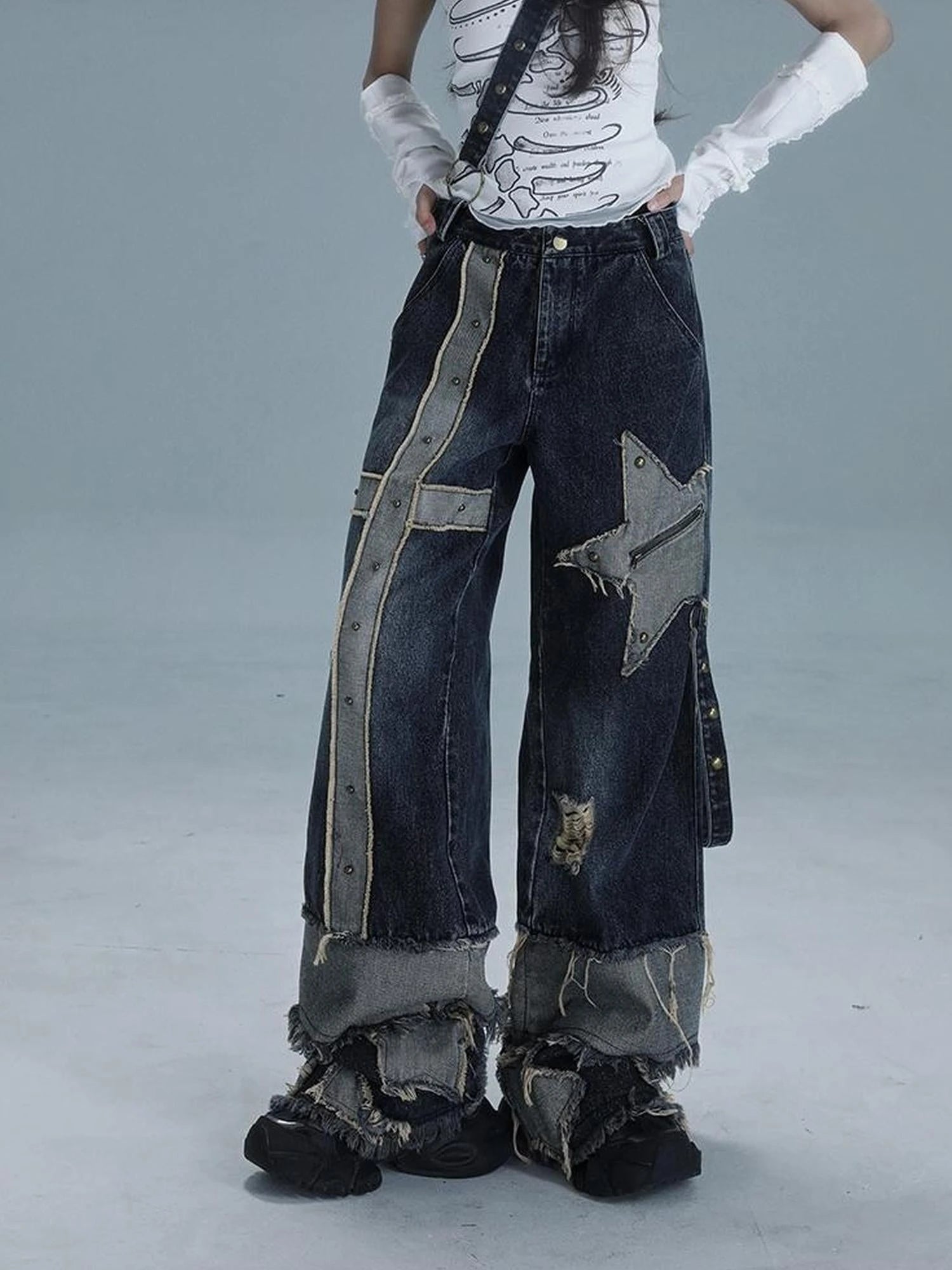 Echo Headphone Denim Low Rise Wide Leg Washed Jeans With Studs