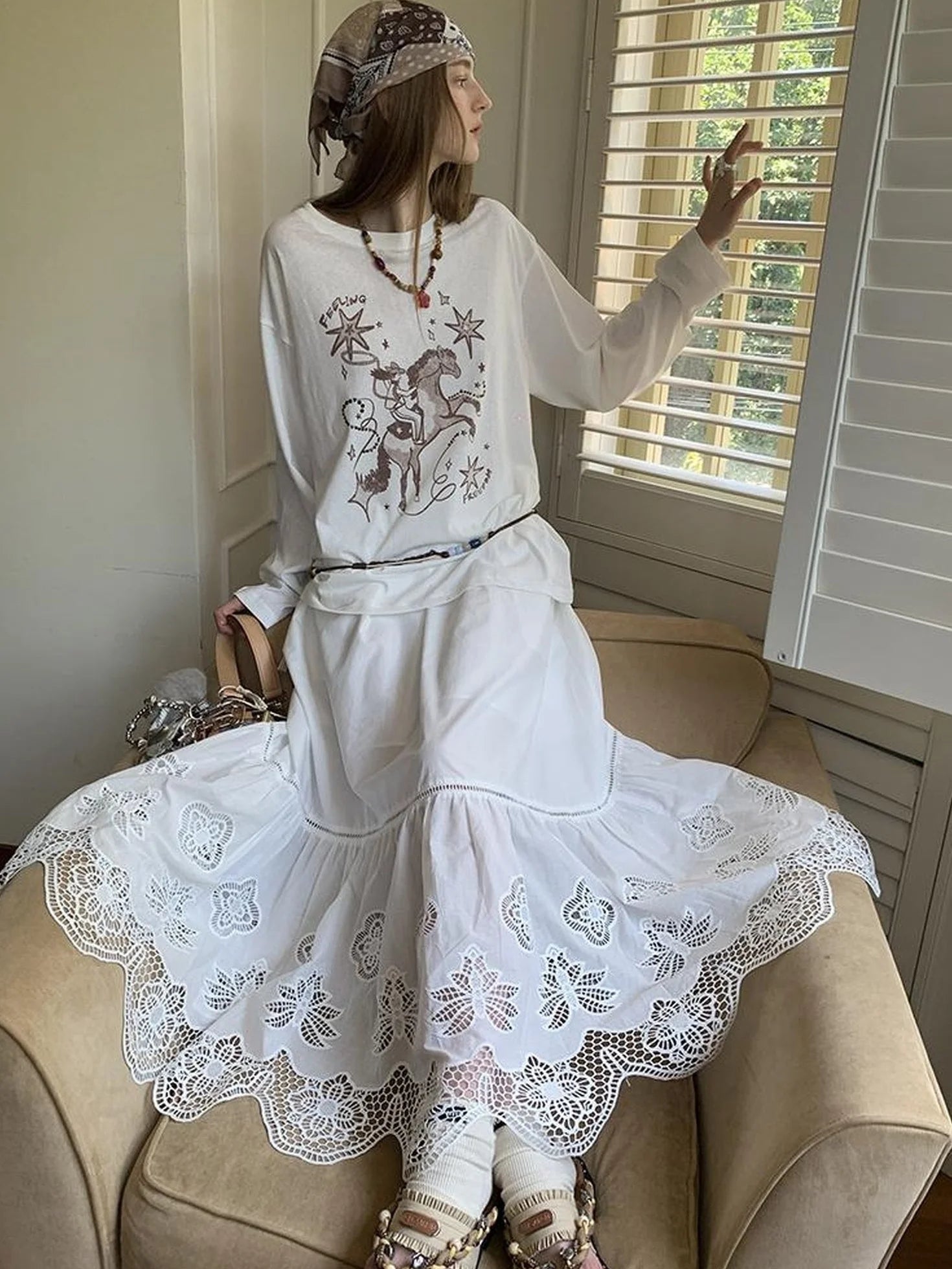 Elegant 3D Wave Lace Embroidered Split Hem Skirt