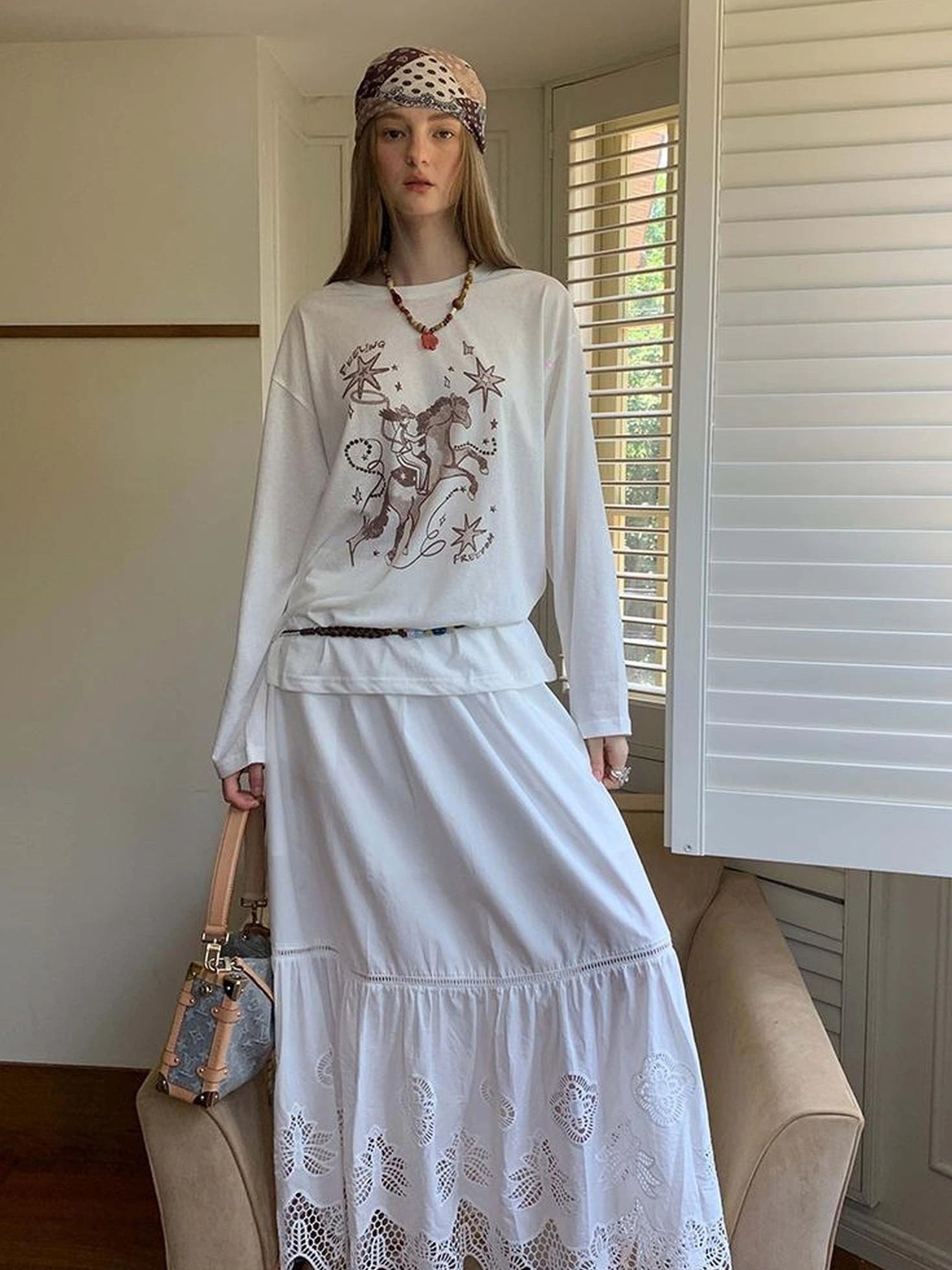 Elegant 3D Wave Lace Embroidered Split Hem Skirt