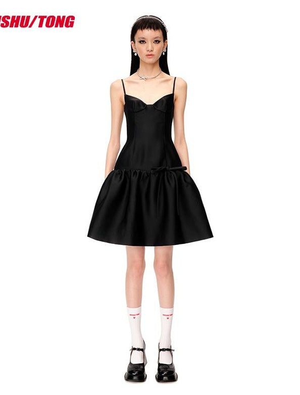 Elegant Bow Strap Dress with Built-in Bra