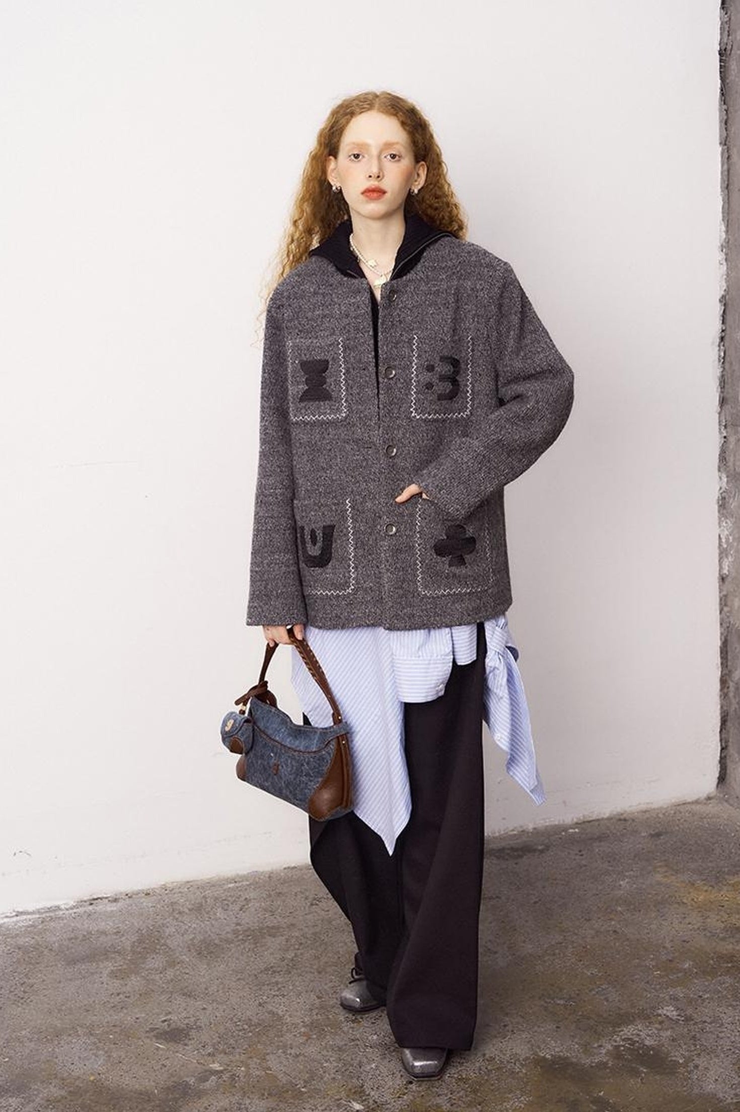 DIDDI MODA Elegant Cropped Bouclé Jacket With Embroidered Pockets &amp; Digital Motifs