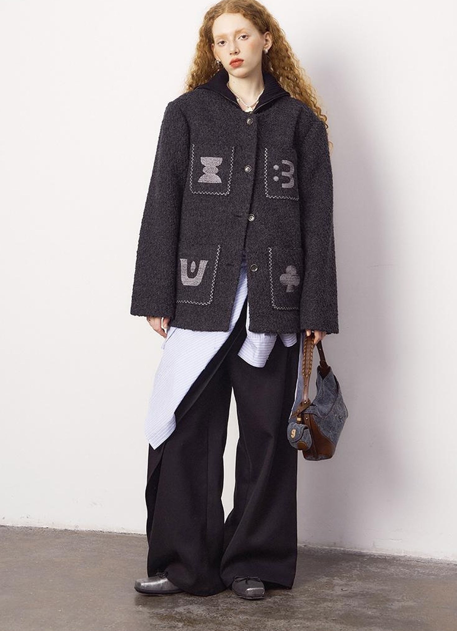 DIDDI MODA Elegant Cropped Bouclé Jacket With Embroidered Pockets &amp; Digital Motifs