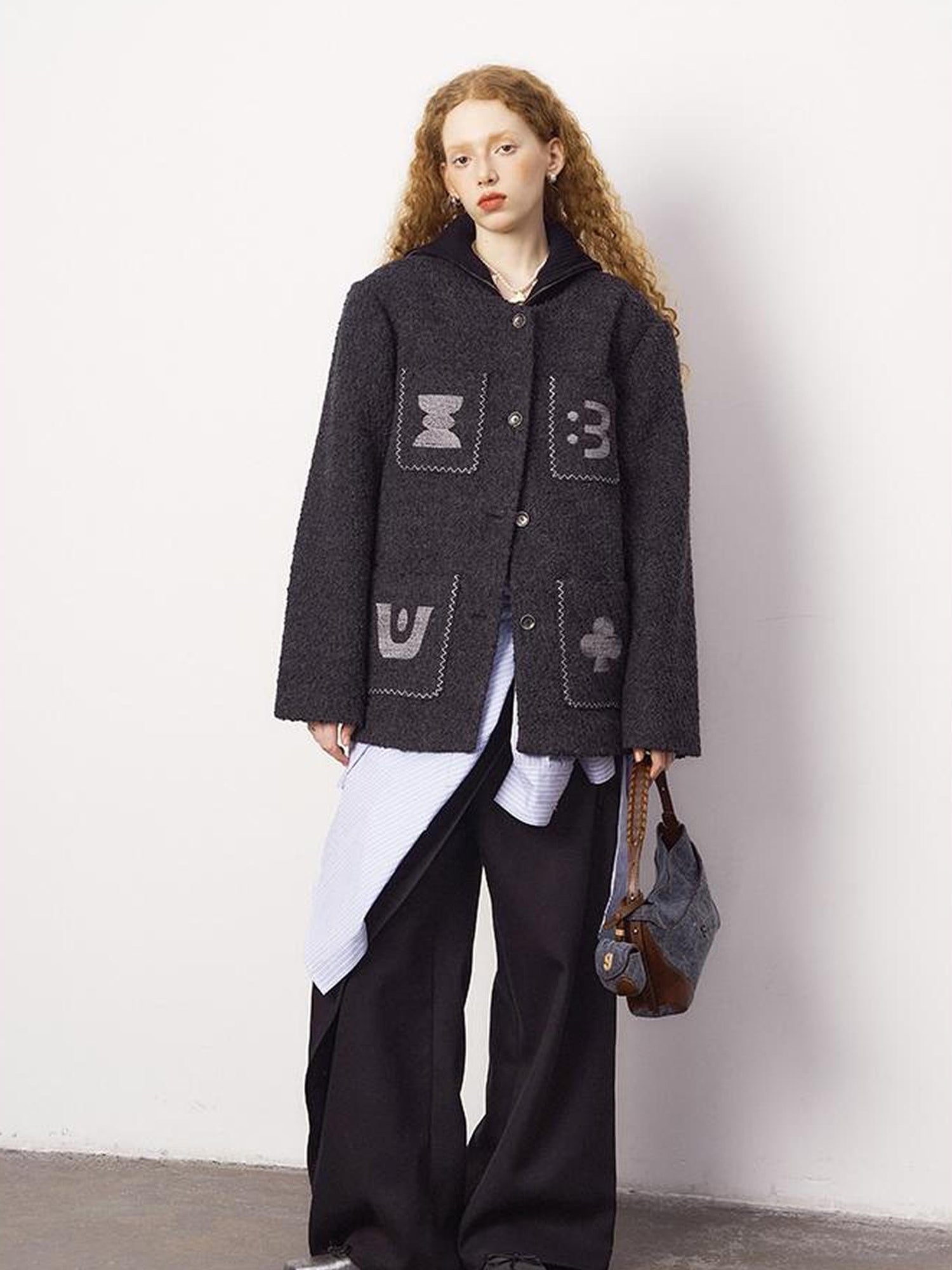 DIDDI MODA Elegant Cropped Bouclé Jacket With Embroidered Pockets &amp; Digital Motifs