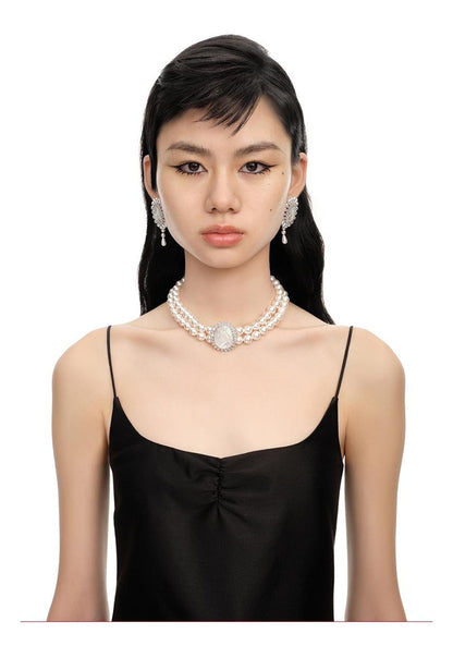 Elegant Double-Layer Pearl Necklace with Minimal Carving