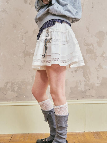 DIDDI MODA Elegant Lace Tiered Mini Skirt With Floral Detailing