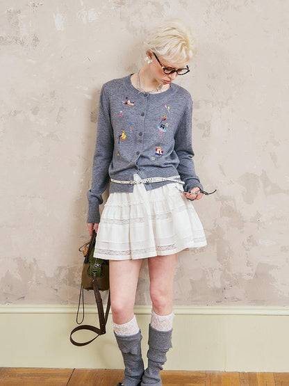 DIDDI MODA Elegant Lace Tiered Mini Skirt With Floral Detailing