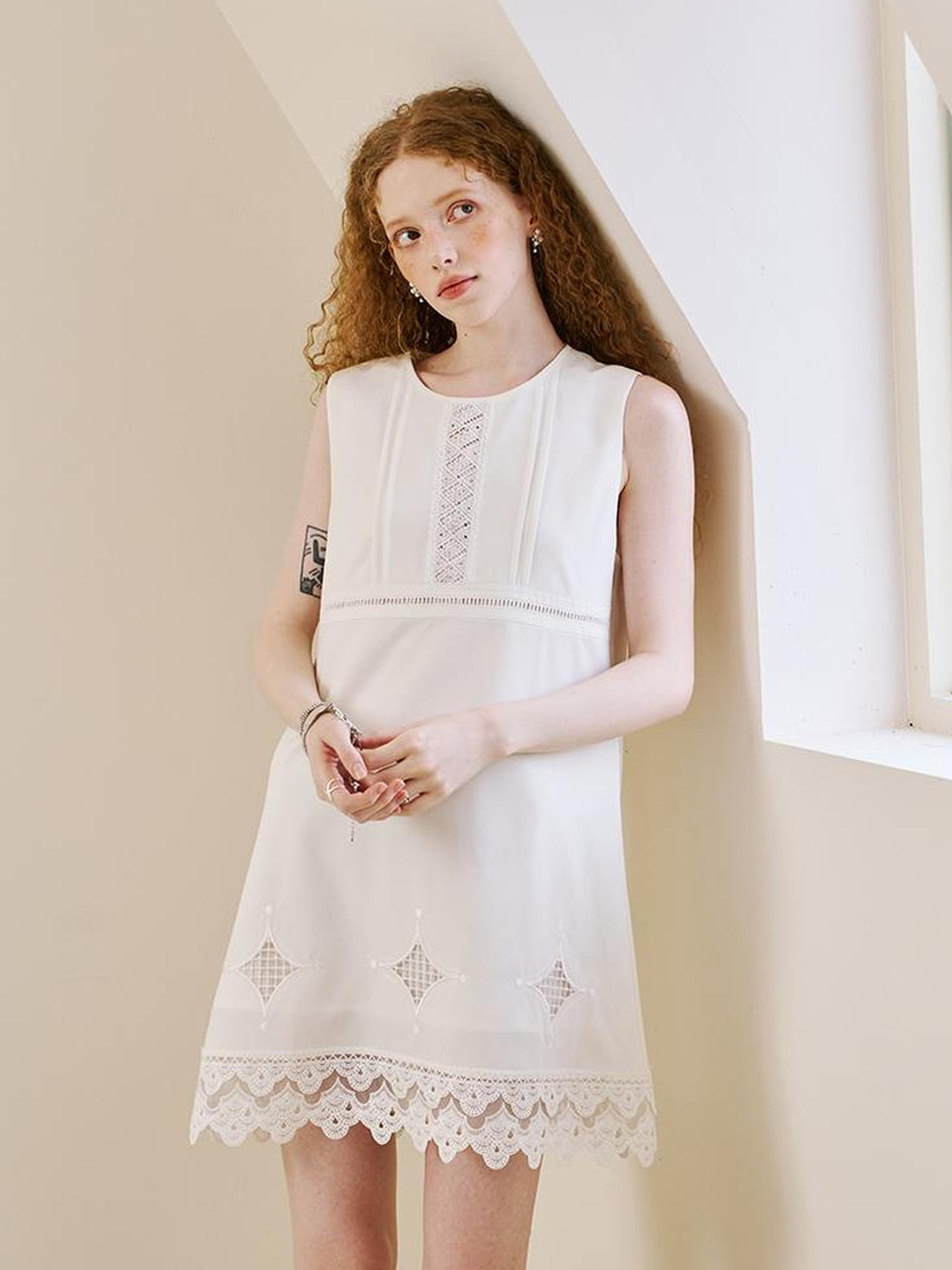 DIDDI MODA Elegant Lace Trimmed Cutout Summer Dress