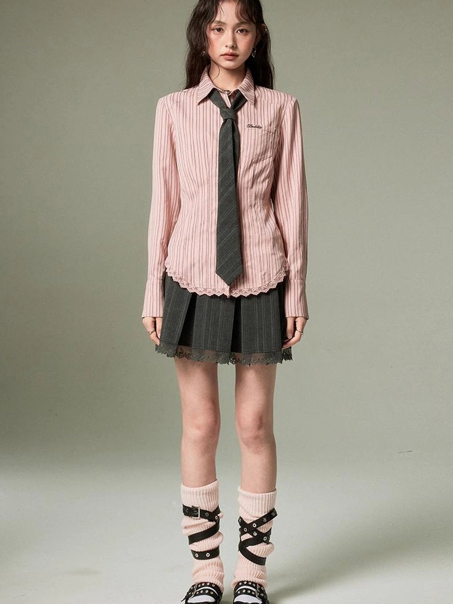 Elegant Lace Trimmed Polo Shirt With Waist Defining Fit