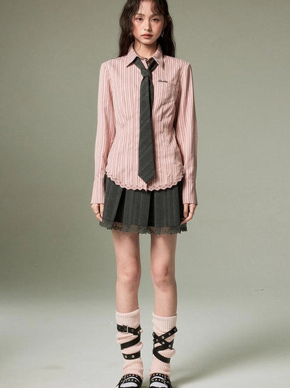 Elegant Lace Trimmed Polo Shirt With Waist Defining Fit