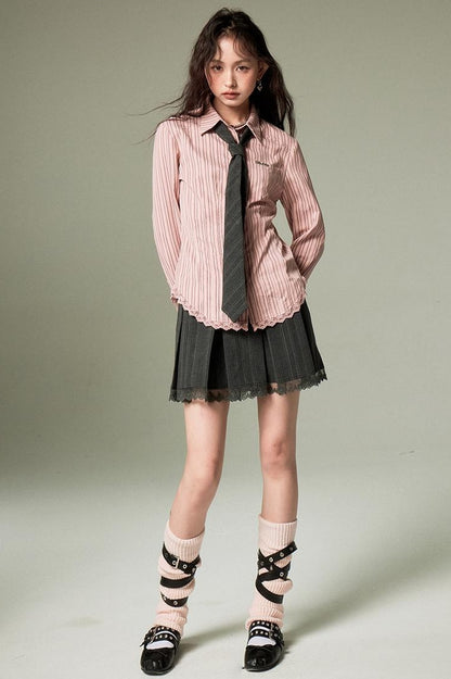 DIDDI MODA Elegant Lace Trimmed Polo Shirt With Waist Defining Fit
