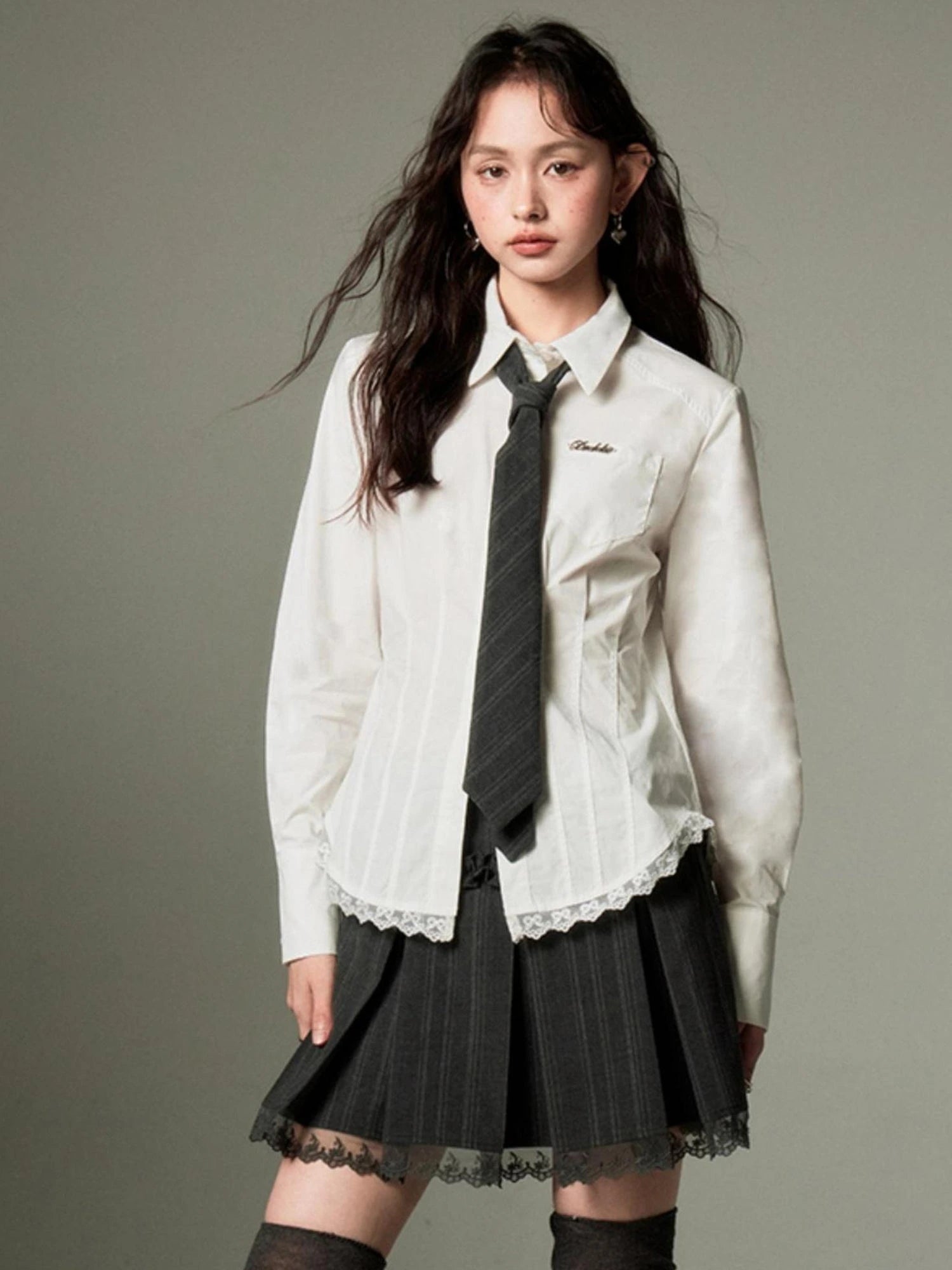 Elegant Lace Trimmed Polo Shirt With Waist Defining Fit