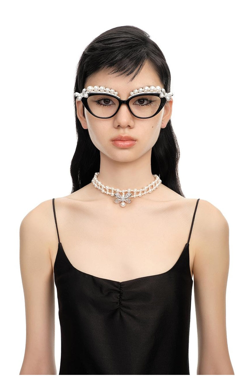 Elegant Pearl-Embellished Eyewear for Sophisticated Style