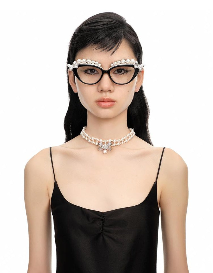 Elegant Pearl-Embellished Eyewear for Sophisticated Style