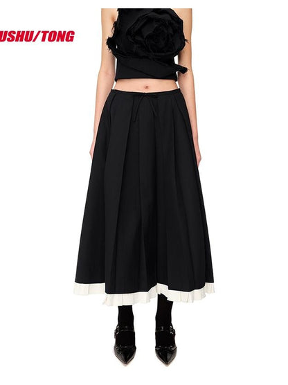 Elegant Pleated Maxi Skirt with Feminine Design