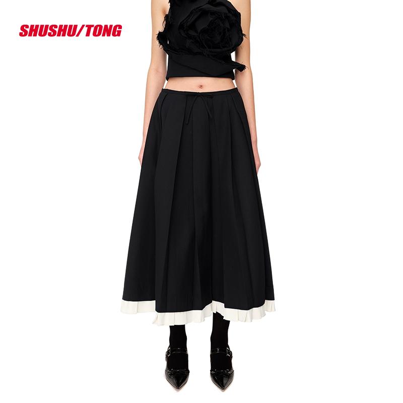 Elegant Pleated Maxi Skirt with Feminine Design