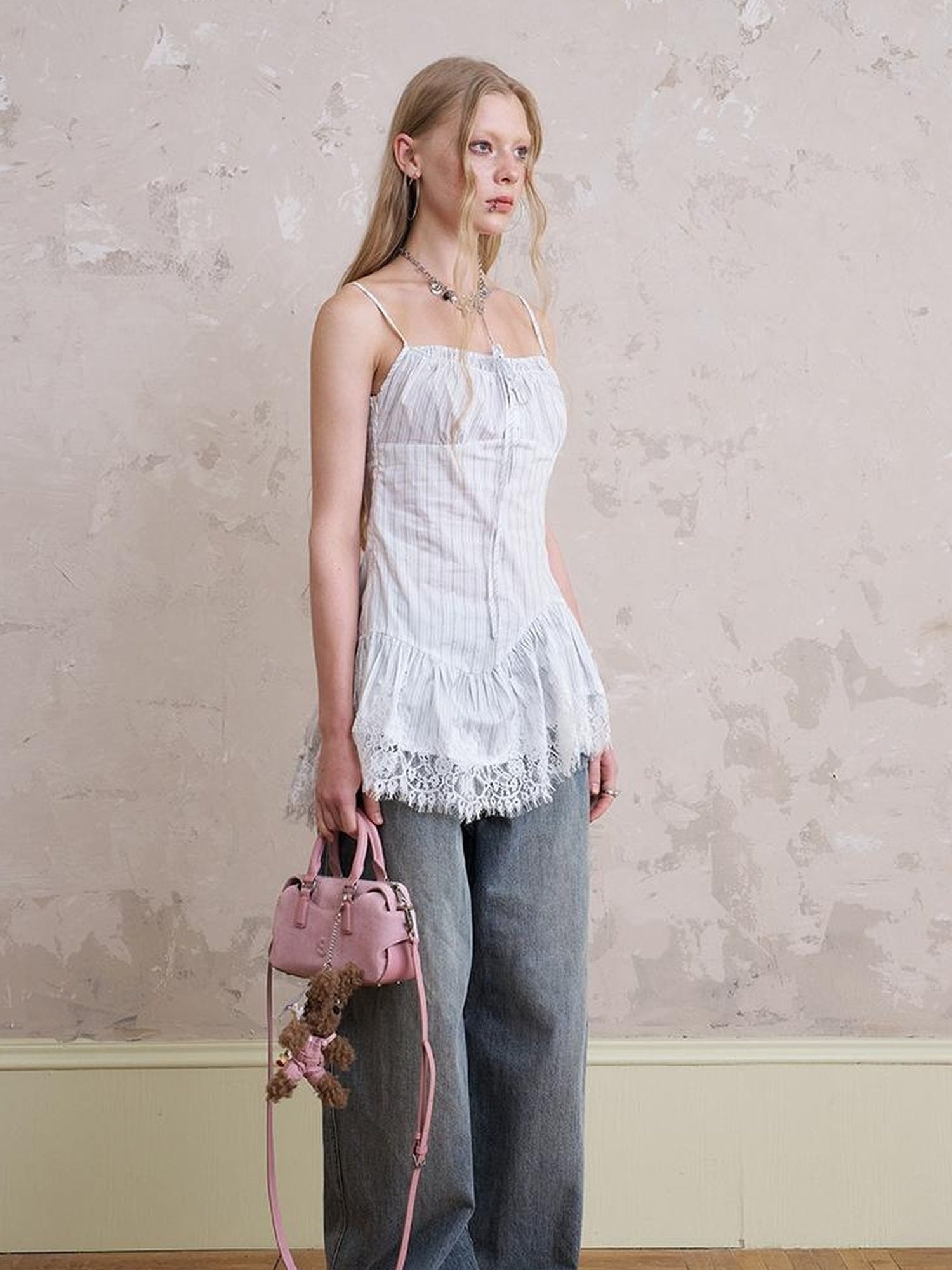 DIDDI MODA Elegant Ruffled Lace Camisole With Adjustable Drawstring