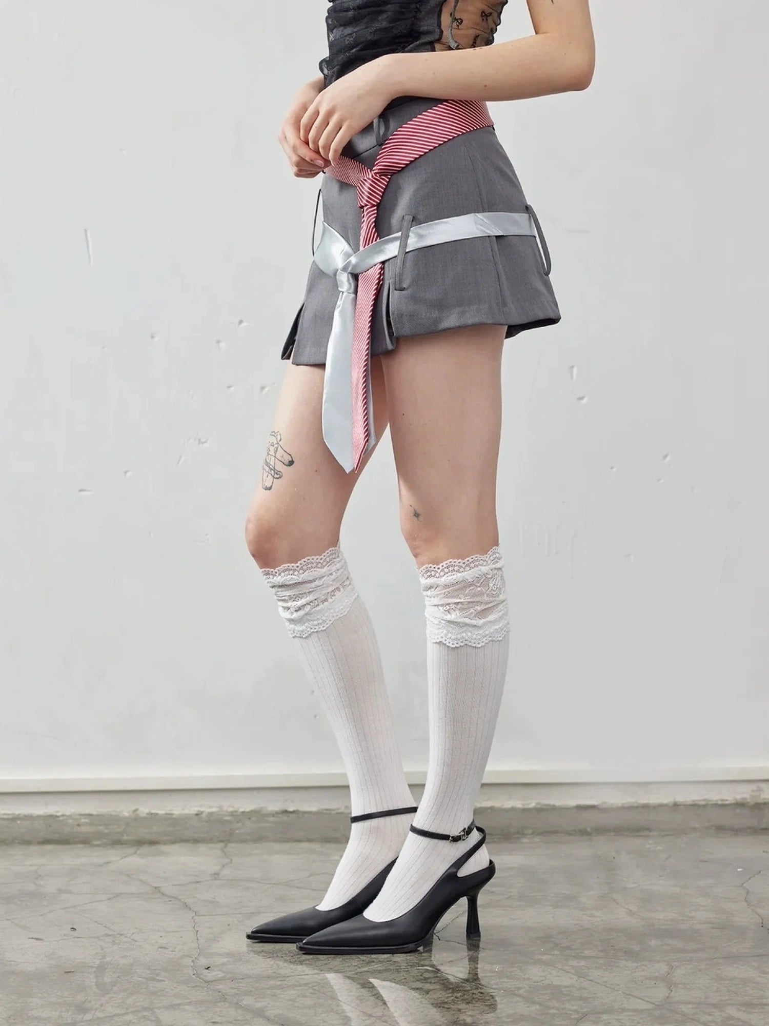 Emoha Gray Pleated Skirt With Literary Style