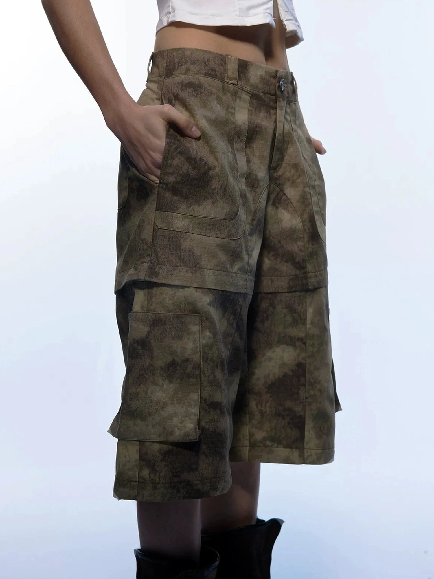 Emoha Vintage Camouflage Flare Cargo Jeans