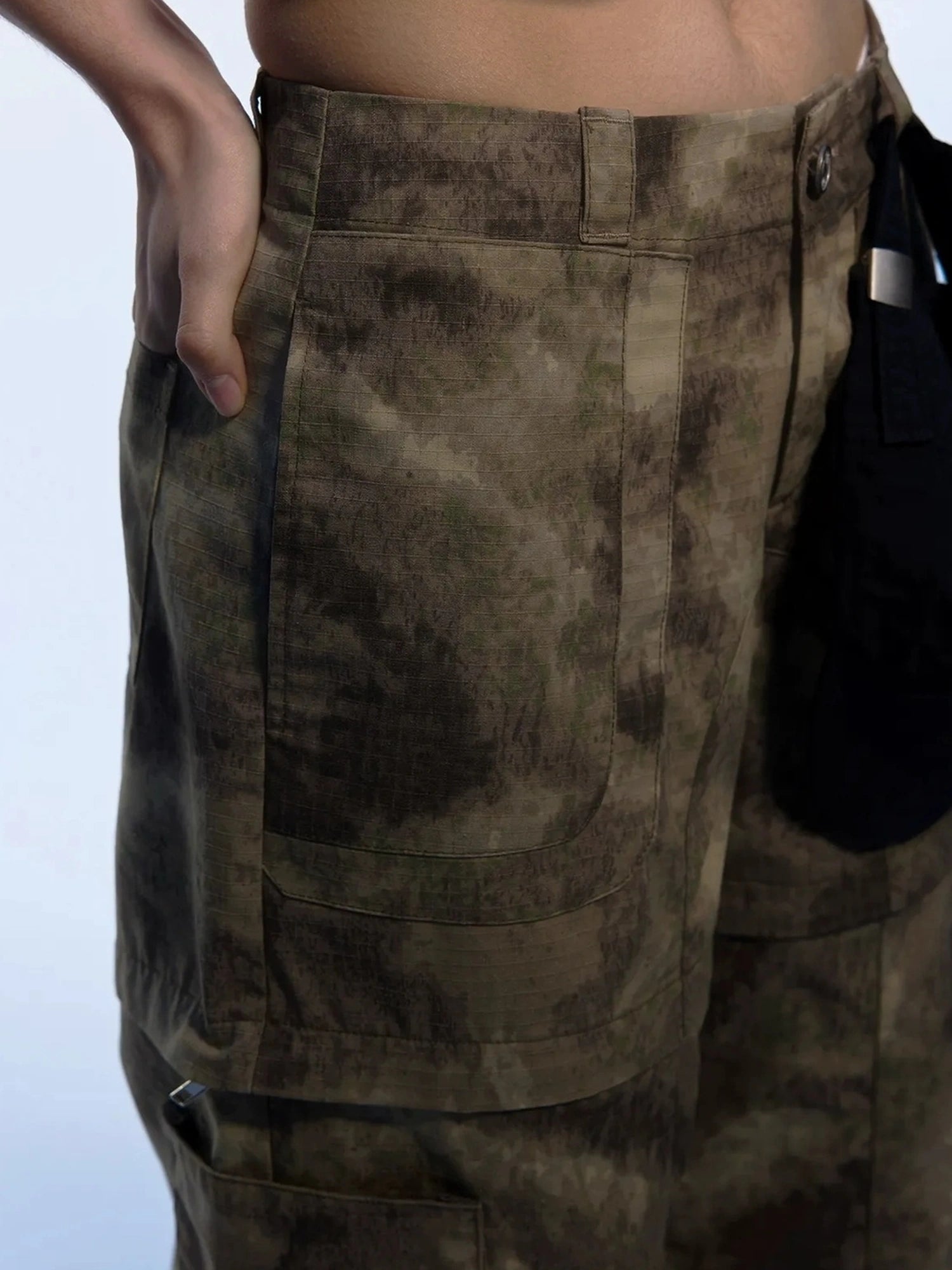 Emoha Vintage Camouflage Flare Cargo Jeans